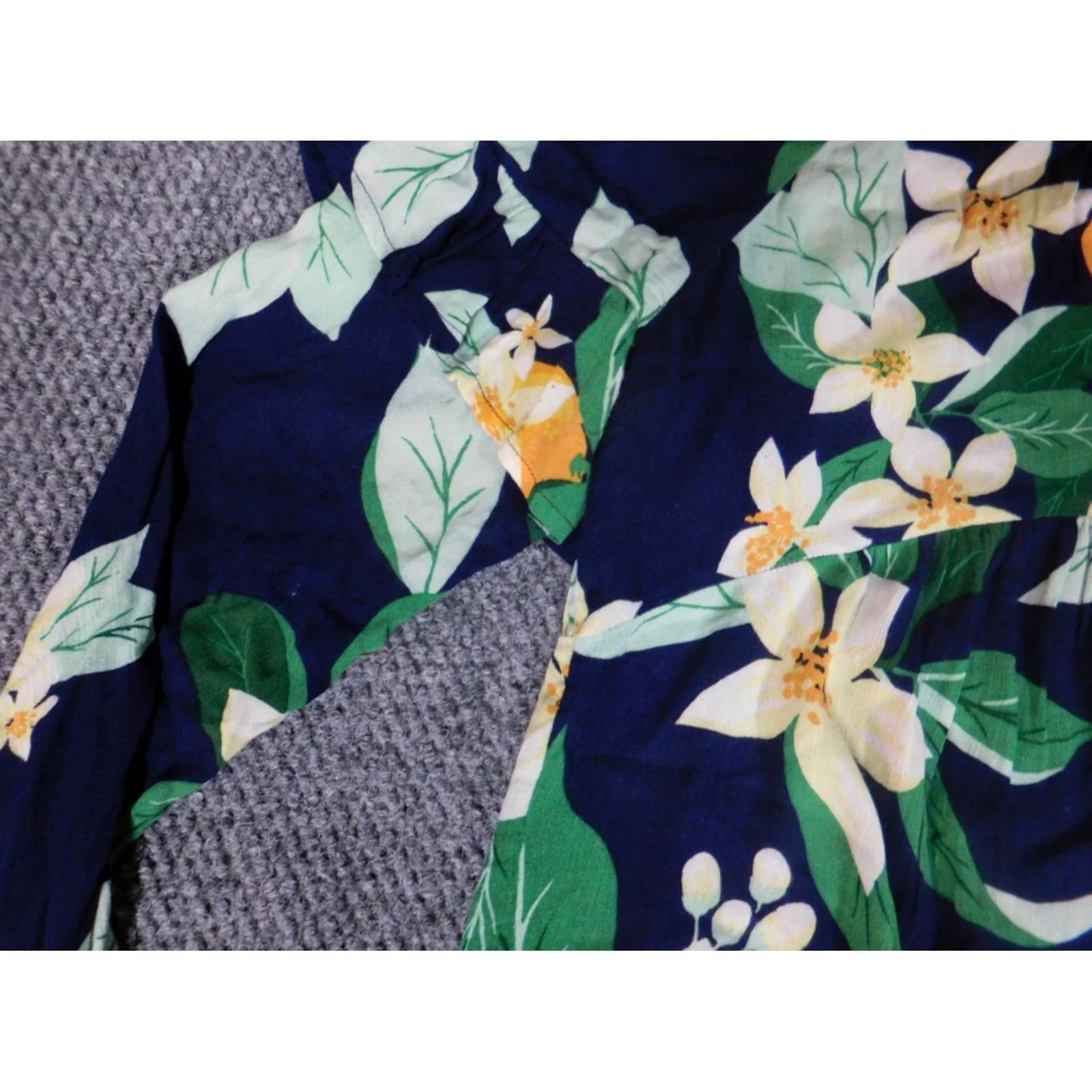 Old Navy Old Navy Womens Blouse S Blue Floral Crew Neck Pullover Stretch Top Casual Button Cotton Blend Regular Size S / US 4 / IT 40 - 4 Thumbnail