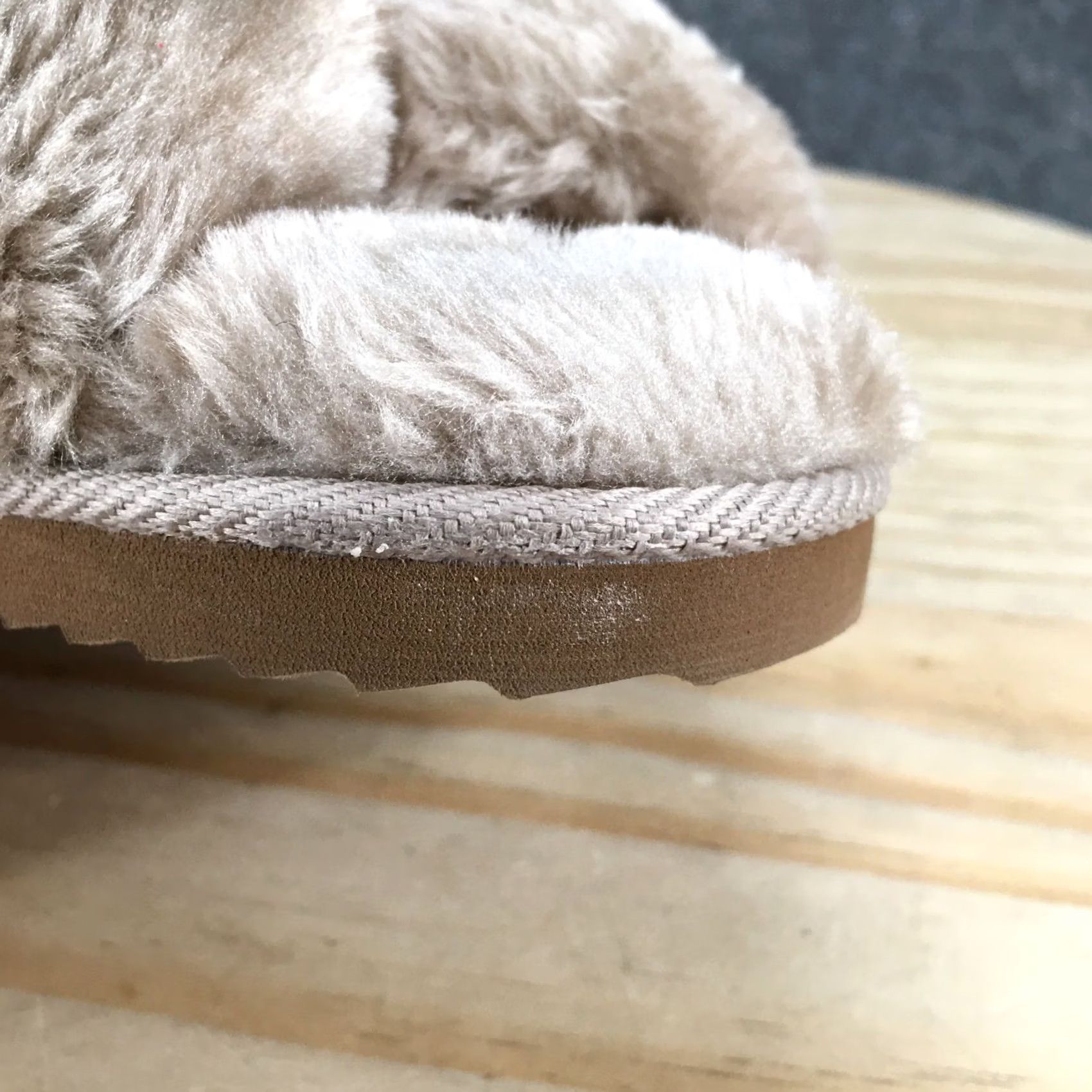 Old Navy Old Navy Slippers Womens Slip On Indoor Sandal Flat Tan Camel Open Toe Casual Shoes Slipper Footwear Brown Regular Size 9 Womens Size US 9 / IT 39 - 4 Thumbnail