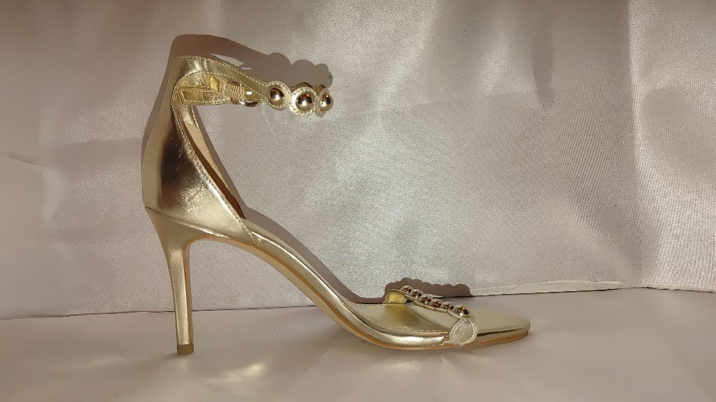 Marc Fisher Marc Fisher LTD Belia Gold Ankle Strap Sandals Size 7M Size US 7 / IT 37 - 3 Thumbnail