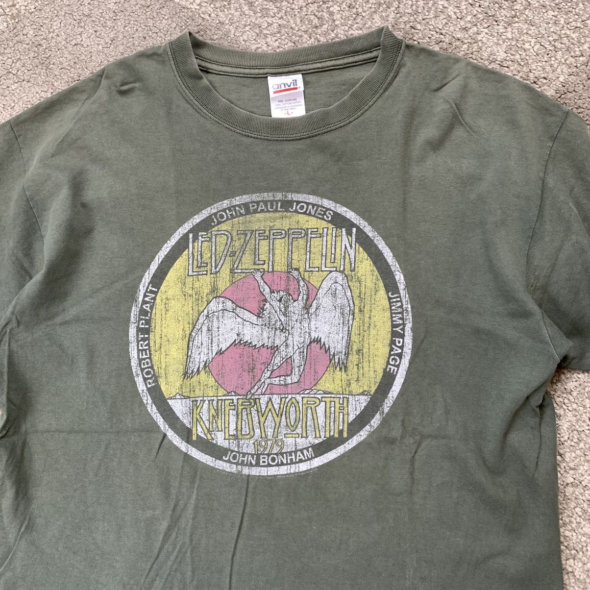 Anvil Vintage 2006 Led Zeppelin Knebworth 1979 Circle T-Shirt. Size US L / EU 52-54 / 3 - 3 Thumbnail