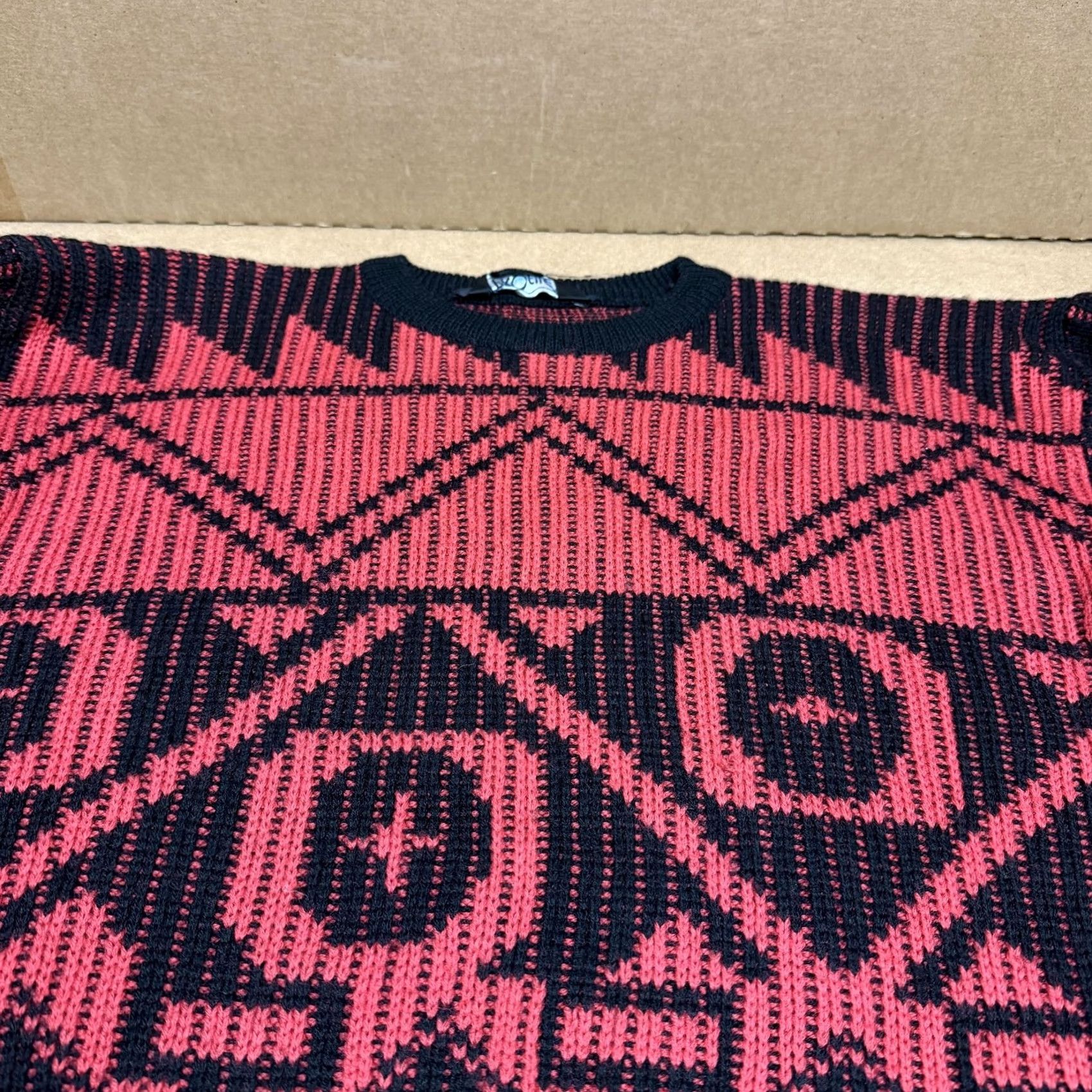 Vintage VINTAGE Profile Sweater Mens L Red Wool Geometric Crewneck Pullover 90s Size US L / EU 52-54 / 3 - 2 Thumbnail