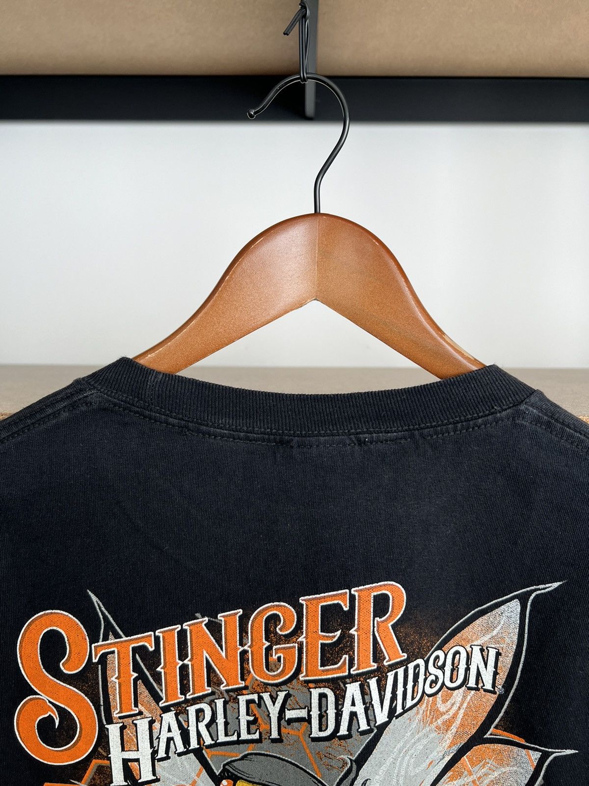 Harley Davidson Vintage 2016 Harley Davidson Bumblebee Stinger Black T-shirt Size US L / EU 52-54 / 3 - 18 Thumbnail