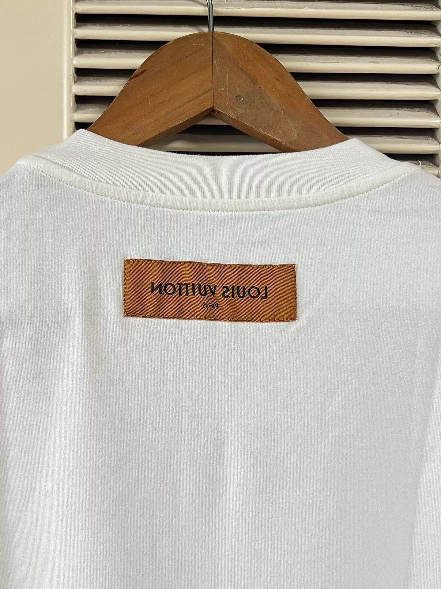 Louis Vuitton Men's LV White Print Short Sleeve Tee S Size US S / EU 44-46 / 1 - 4 Thumbnail
