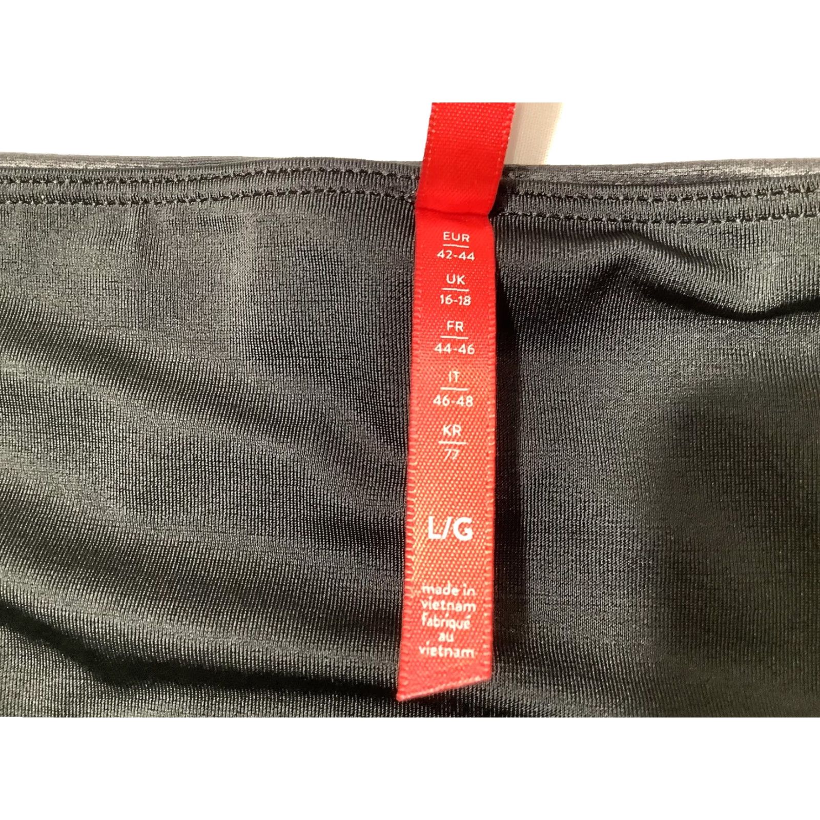 Spanx SPANX Faux Leather Leggings Womens Large Black High Rise Shaping Pull On Pants Size 36" / US 14 / IT 50 - 3 Thumbnail