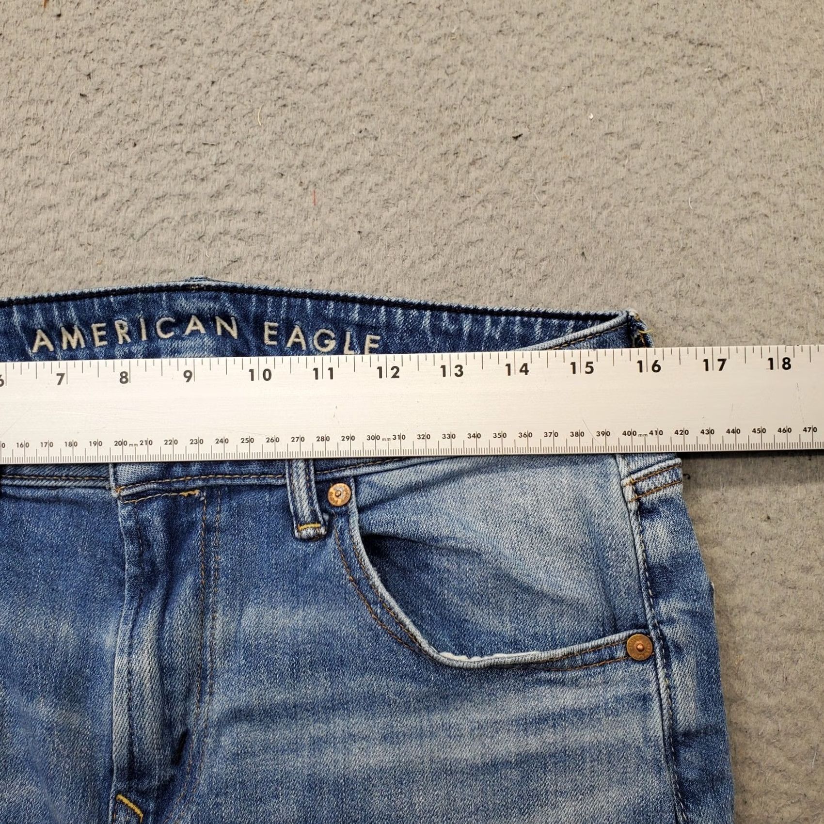 American Eagle Outfitters American Eagle Jeans Mens 31x30 Blue Denim Airflex+ Athletic Fit Straight Leg Shirt Men's Size 31 Blue Denim Athletic Fit Jeans Size US 31 - 6 Thumbnail