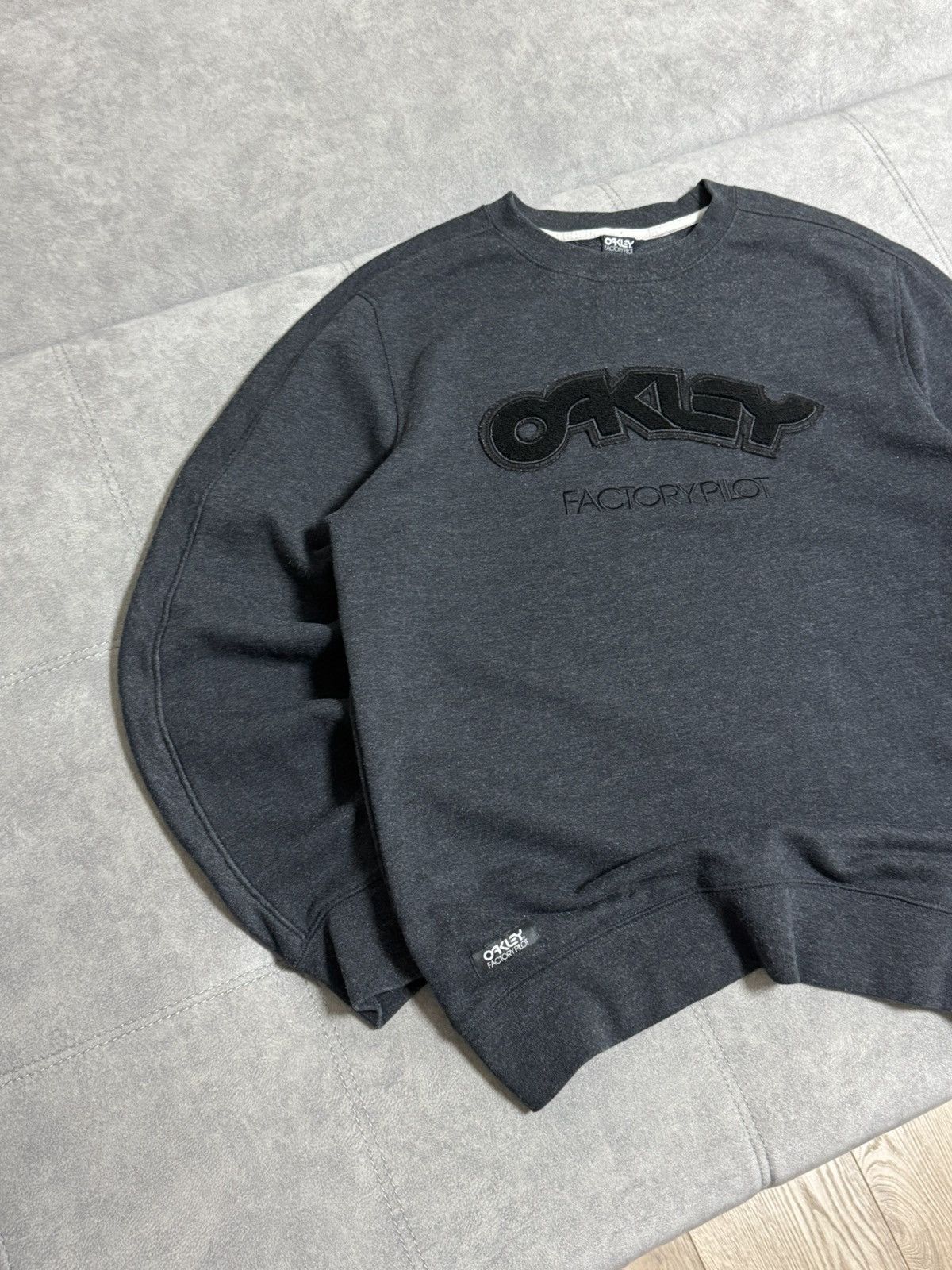 Oakley Rare Oakley Factory Y2K outdoor sweatshirt mens size XL Size US XL / EU 56 / 4 - 6 Thumbnail