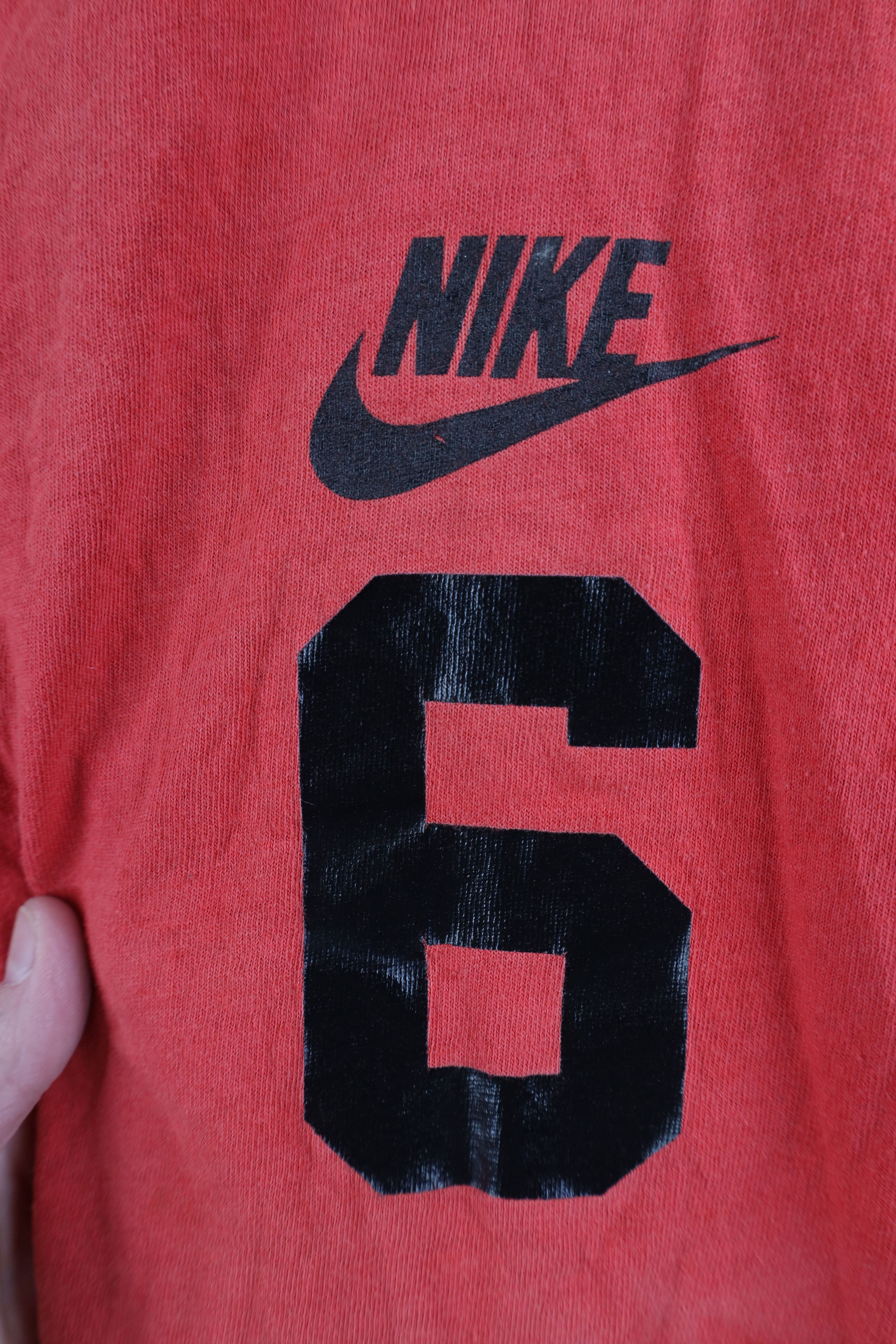 Nike Vintage 80s 90s Nike Spell Out Sun Faded T-Shirt Red USA Size US L / EU 52-54 / 3 - 4 Thumbnail