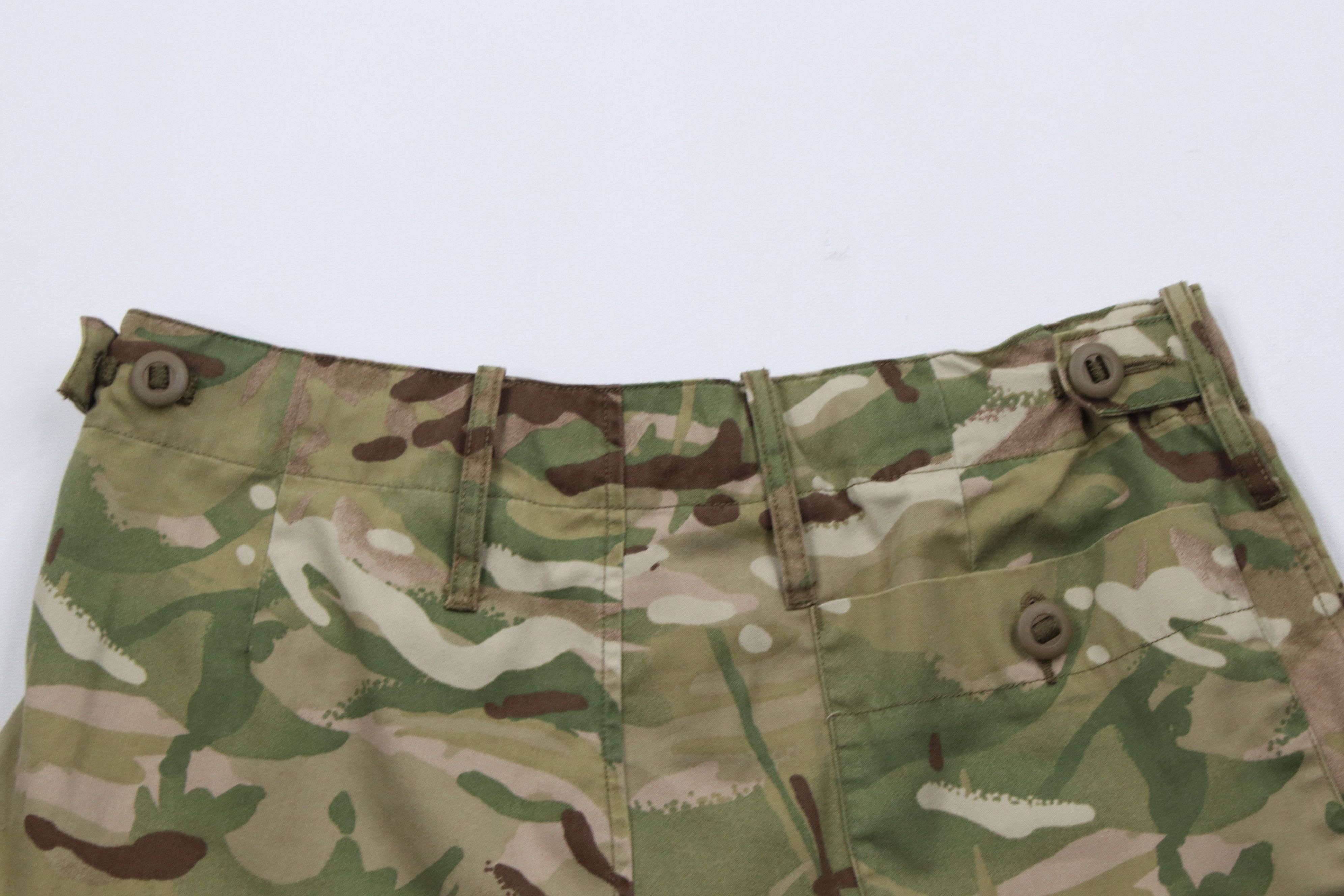 Vintage Vintage 90s Streetwear Camouflage Above Knee Cargo Shorts Size US 30 / EU 46 - 9 Thumbnail
