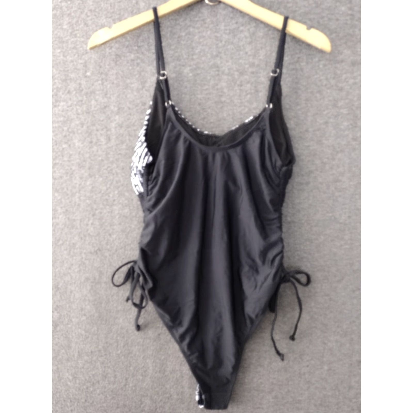 Vintage Women's Black and White Graphic Padded One Piece Swimsuit L - Nike? Size ONE SIZE - 6 Thumbnail