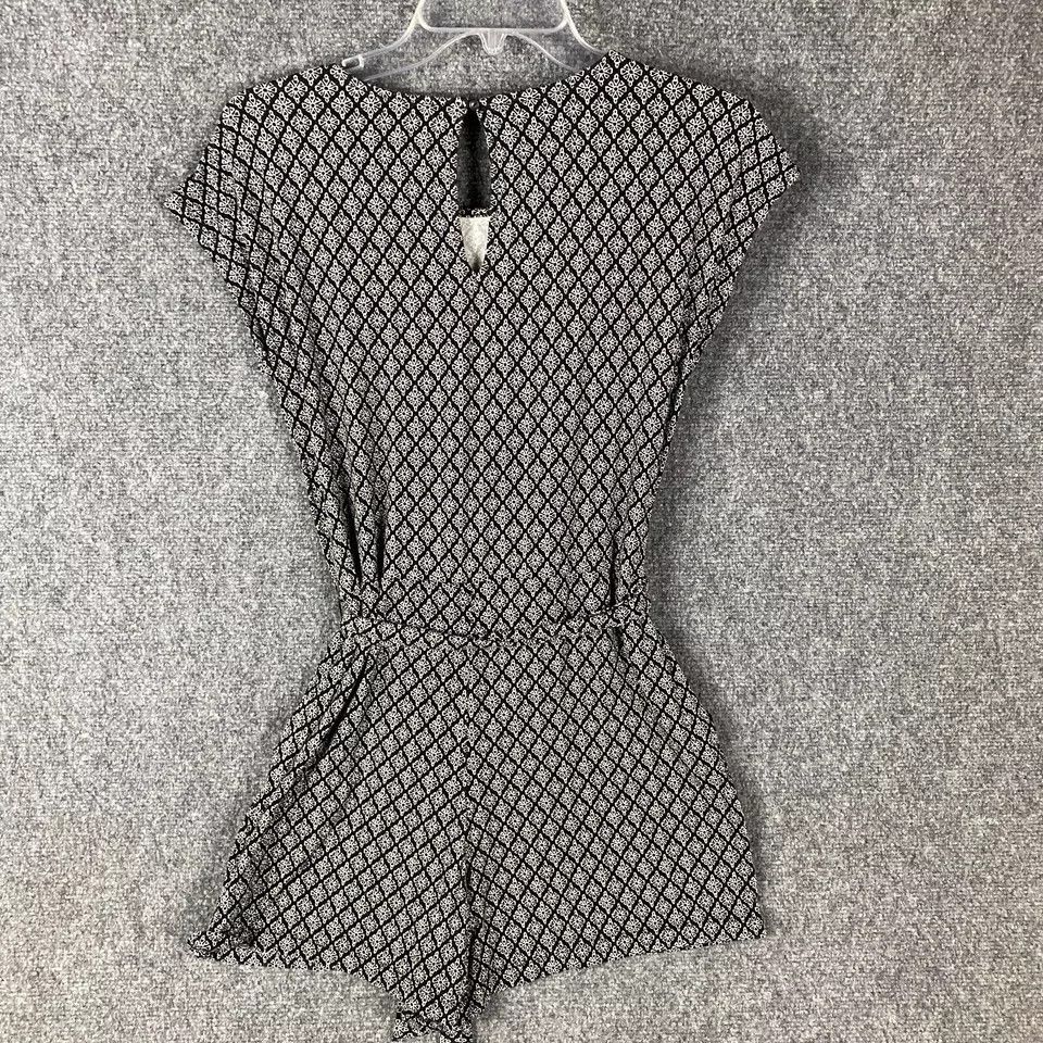 Old Navy Old Navy Romper Small Sleeveless Rayon Black White S Adults Size S / US 4 / IT 40 - 7 Thumbnail