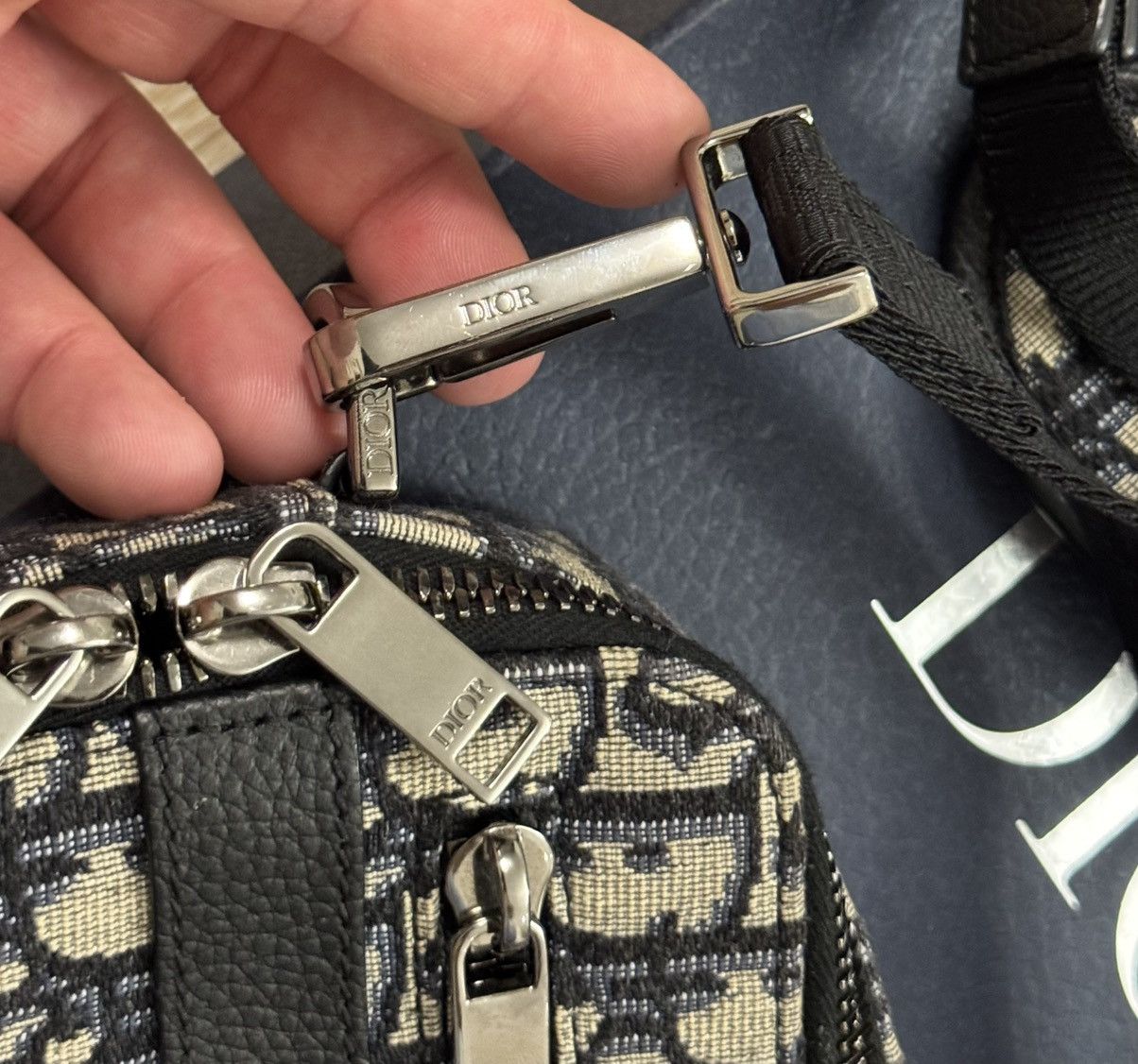 Dior 🔥3000$ Dior Oblique Jacquard Safari Messenger Bag/Dior Bag Size ONE SIZE - 11 Thumbnail