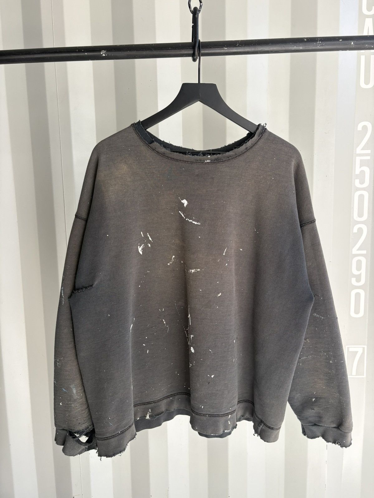 Vintage Vintage Thrashed Distressed Faded Sweatshirt Grunge Boxy Size US XL / EU 56 / 4 - 1 Thumbnail