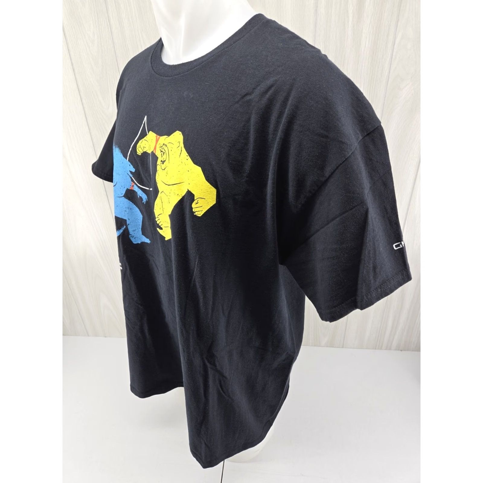 Gildan Gildan Ultra Cotton T-Shirt 2XL Black Red Cross GODZILLA x KONG Movie The New Empire Graphic Short Sleeve Crew Neck Mens Casual Shirt Size US XXL / EU 58 / 5 - 5 Thumbnail