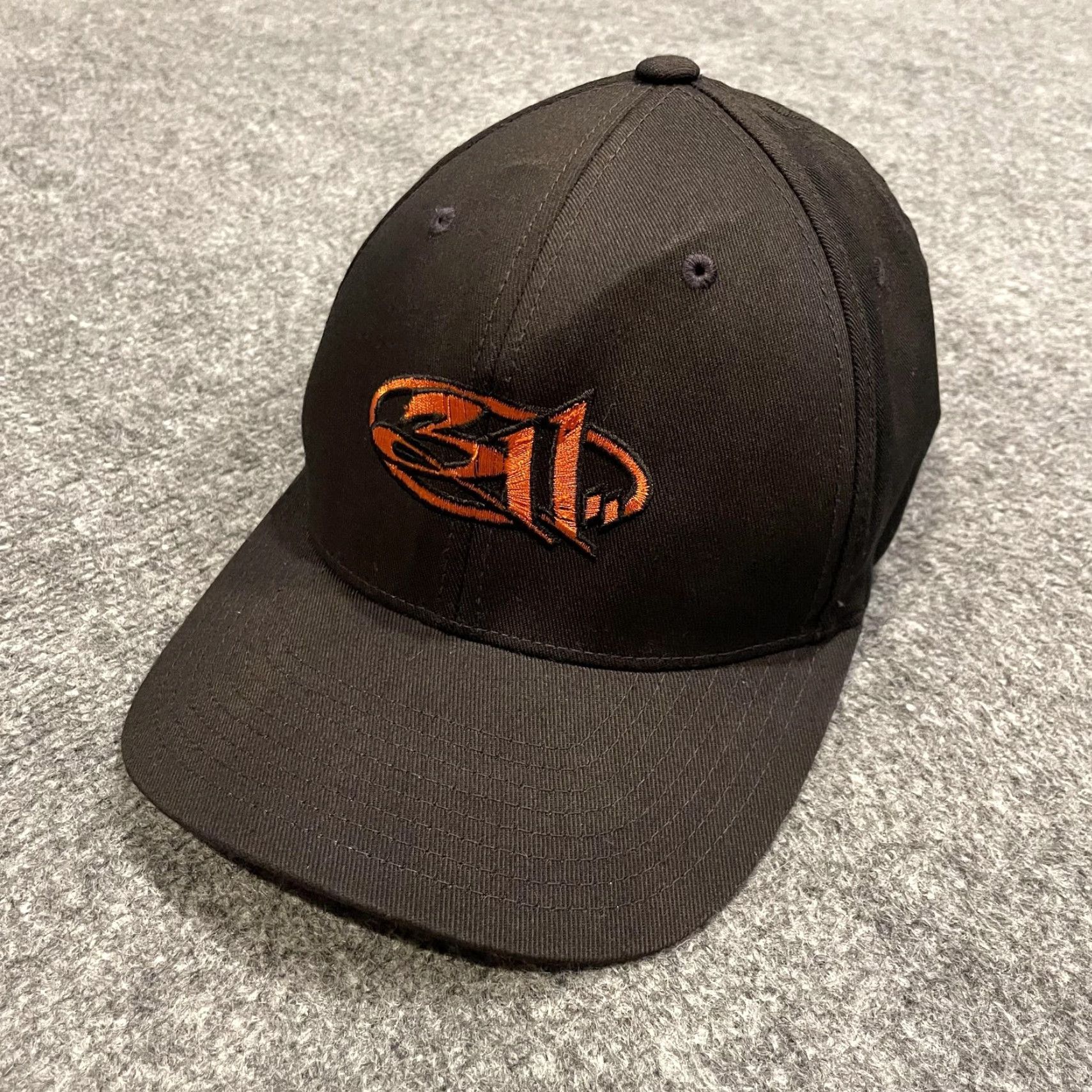 Vintage VINTAGE Flexfit Baseball Cap Mens S/M Black 311 Rock Band Hat Stretch Twill Cap Light Gray Underbrim Orange Logo Men Size ONE SIZE - 2 Thumbnail