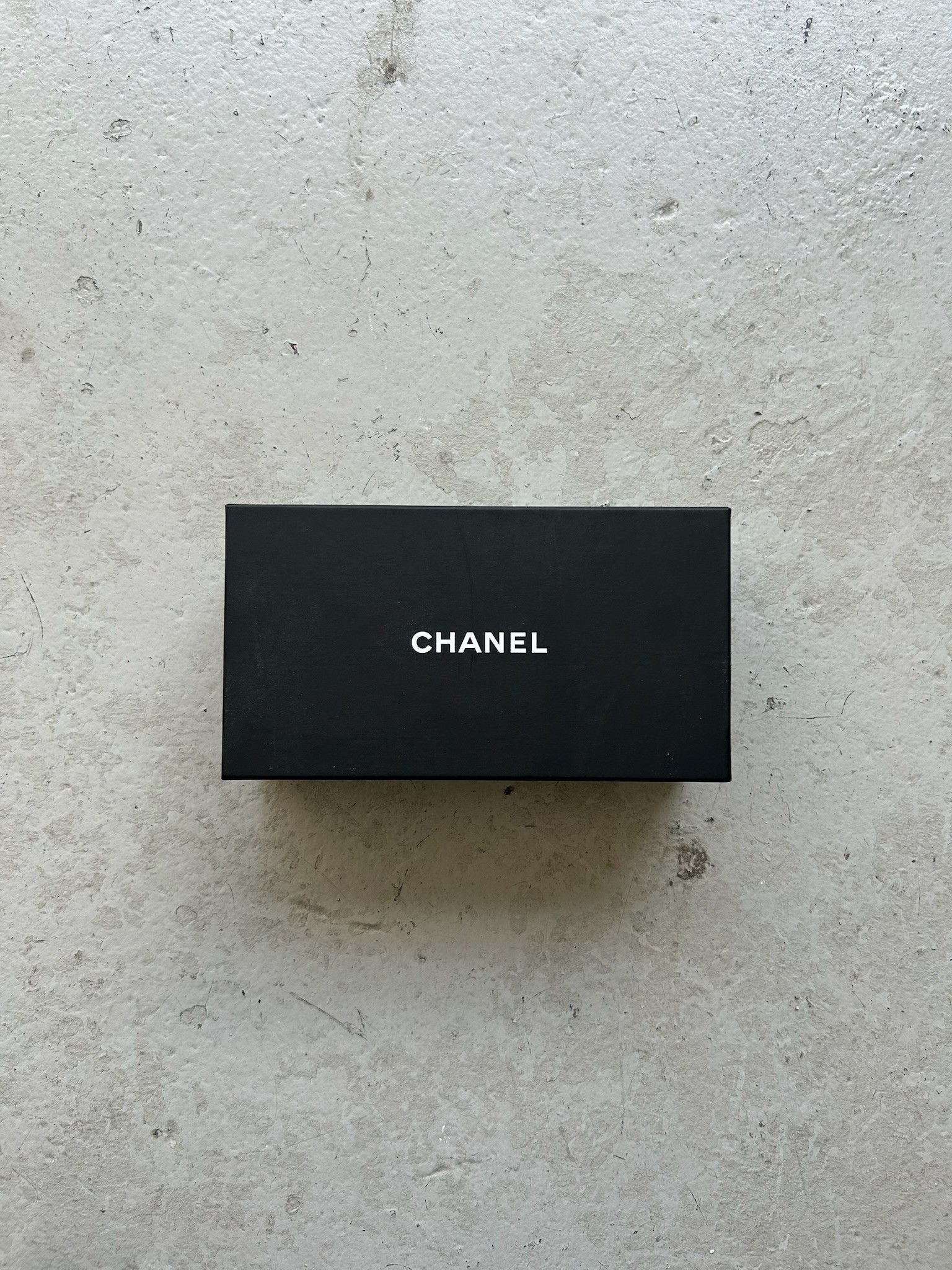 Chanel Chanel Clutch w/ Chain Crumpled Calfskin & Gold-Tone Metal Size ONE SIZE - 6 Thumbnail