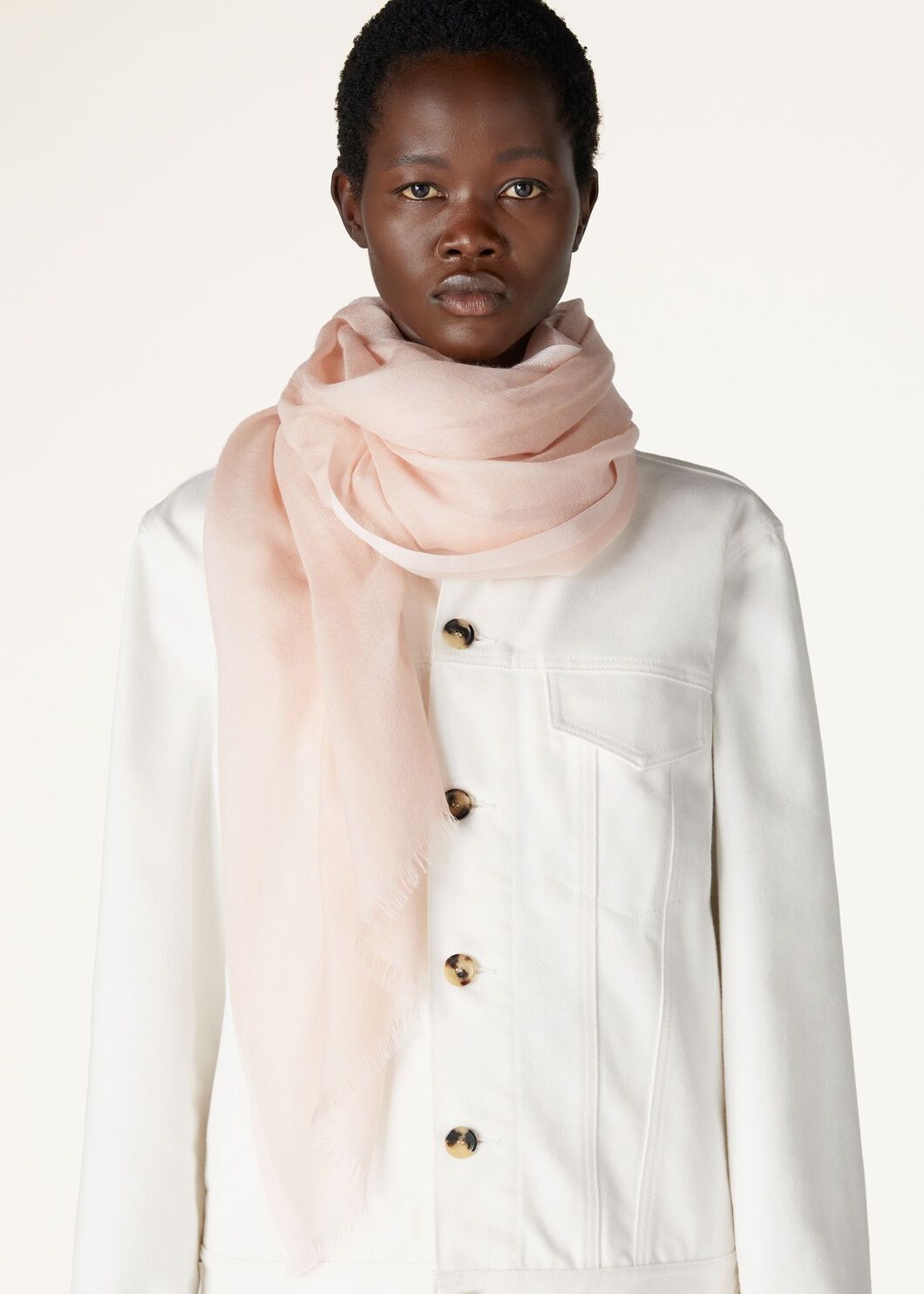 Loro Piana o1w1db10725 FAI0704 Size: OS / Aria Stole in Pink Size ONE SIZE - 2 Thumbnail