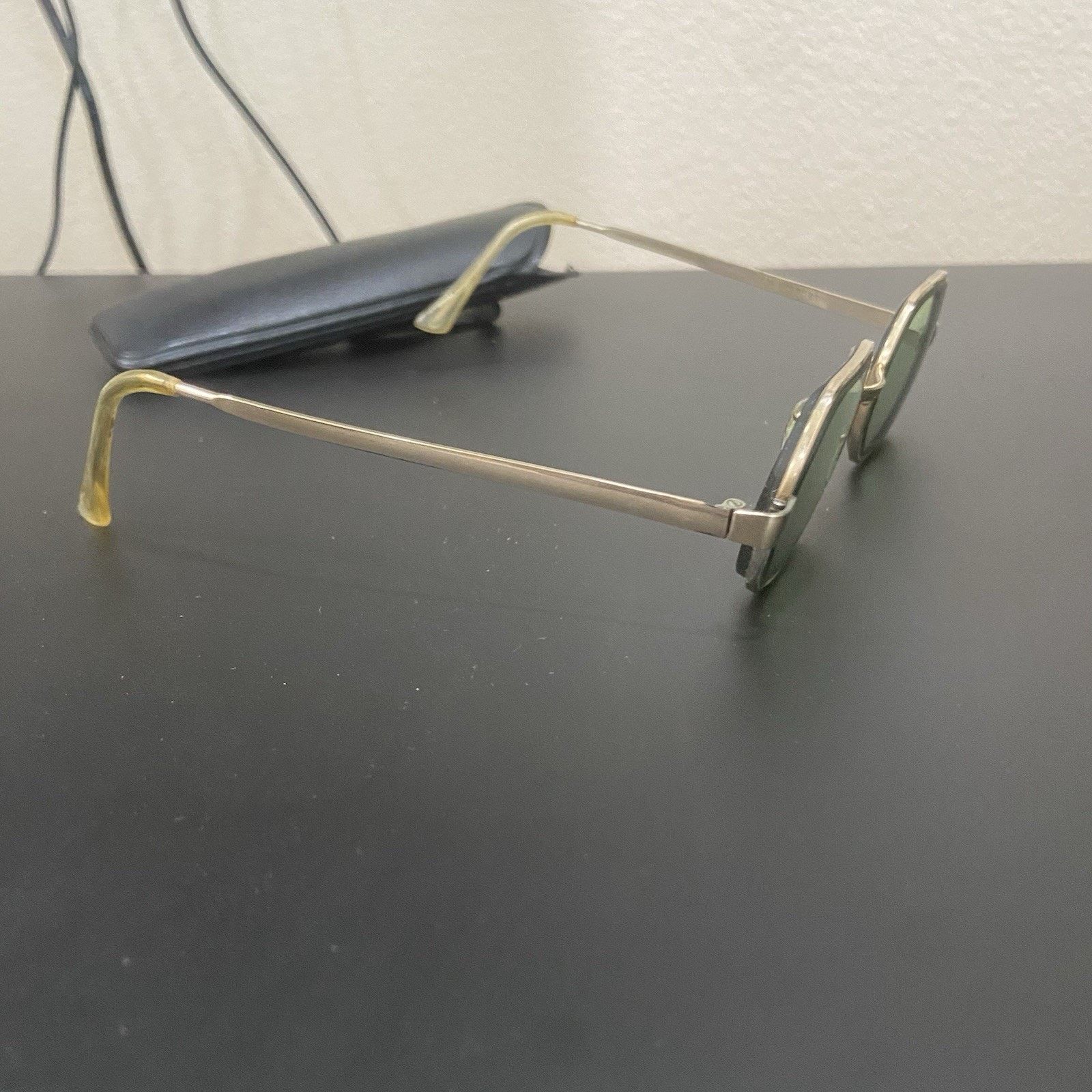 & Other Stories Vintage USA 12K Gold Filled Frame Green Lenses Sunglasses R Size ONE SIZE - 2 Thumbnail