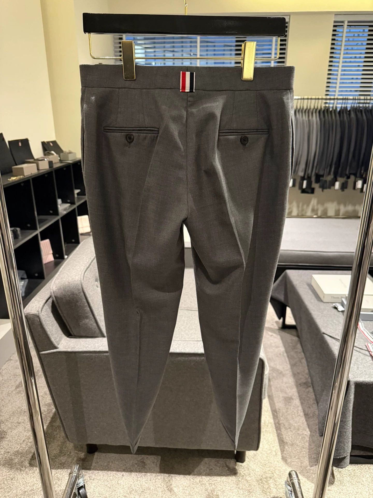 Thom Browne Thom Browne Women's Mid-Gray Wool Slim Trousers 42 (New) Size 28" / US 6 / IT 42 - 2 Thumbnail