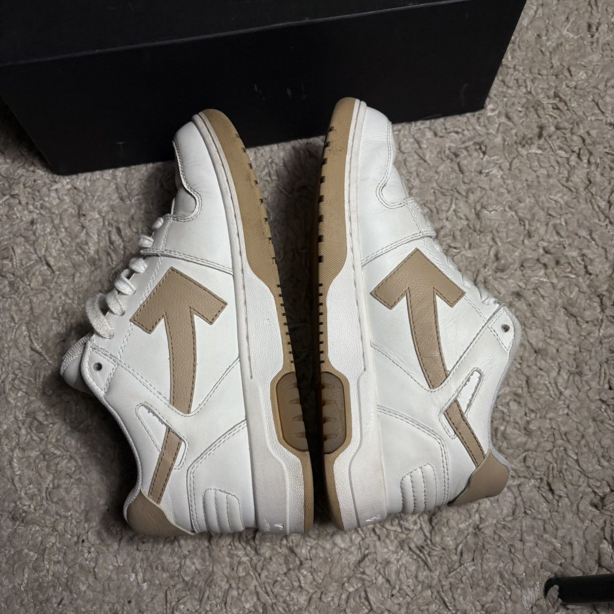 Off-White Off-White out of office Size US 7.5 / IT 37.5 - 9 Thumbnail
