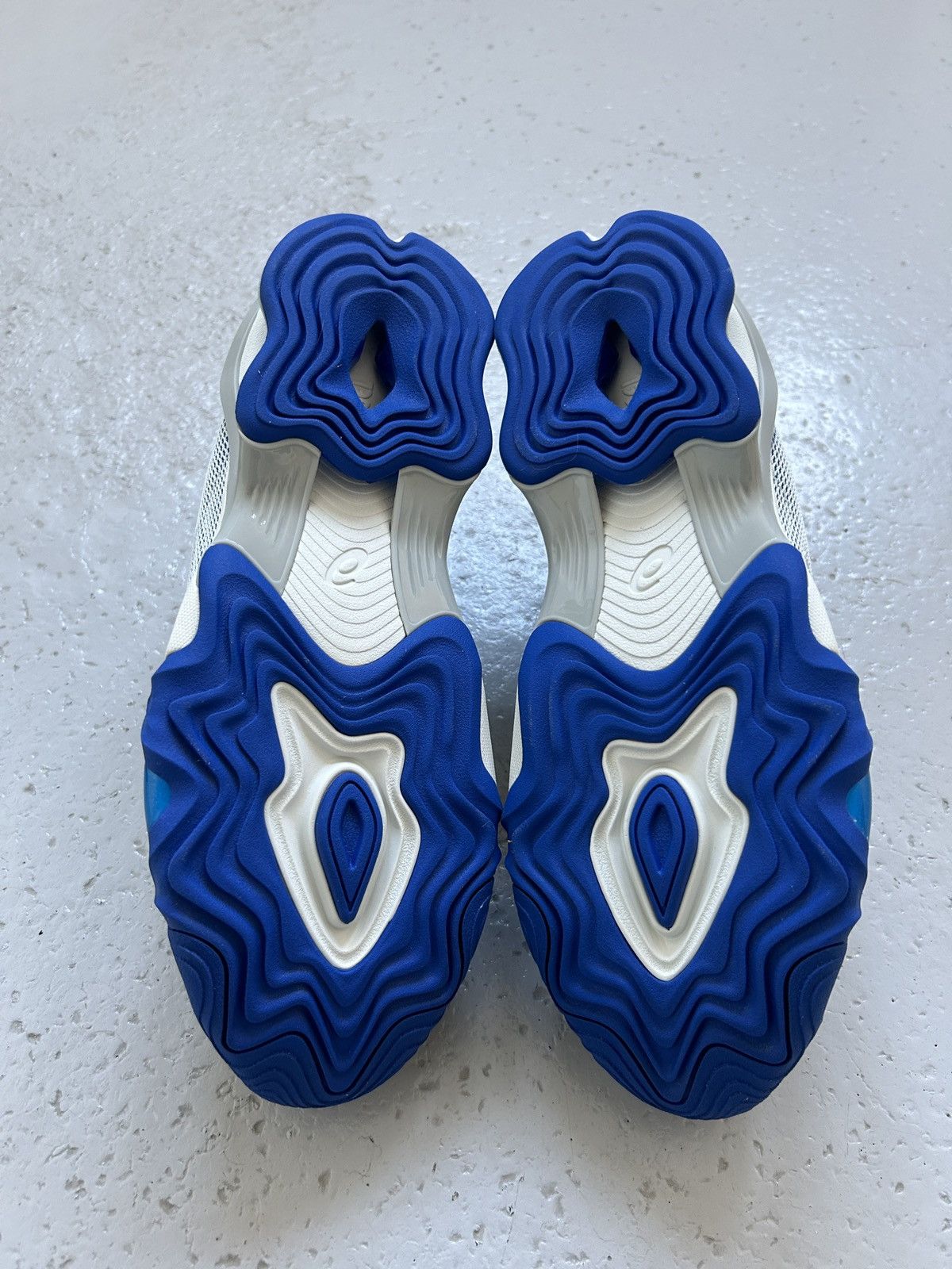 Asics × Kiko Kostadinov ASICS X NOVALIS GEL-TEREMOA SNOW WHITE/ASICS BLUE Size US 9.5 / EU 42-43 - 6 Thumbnail
