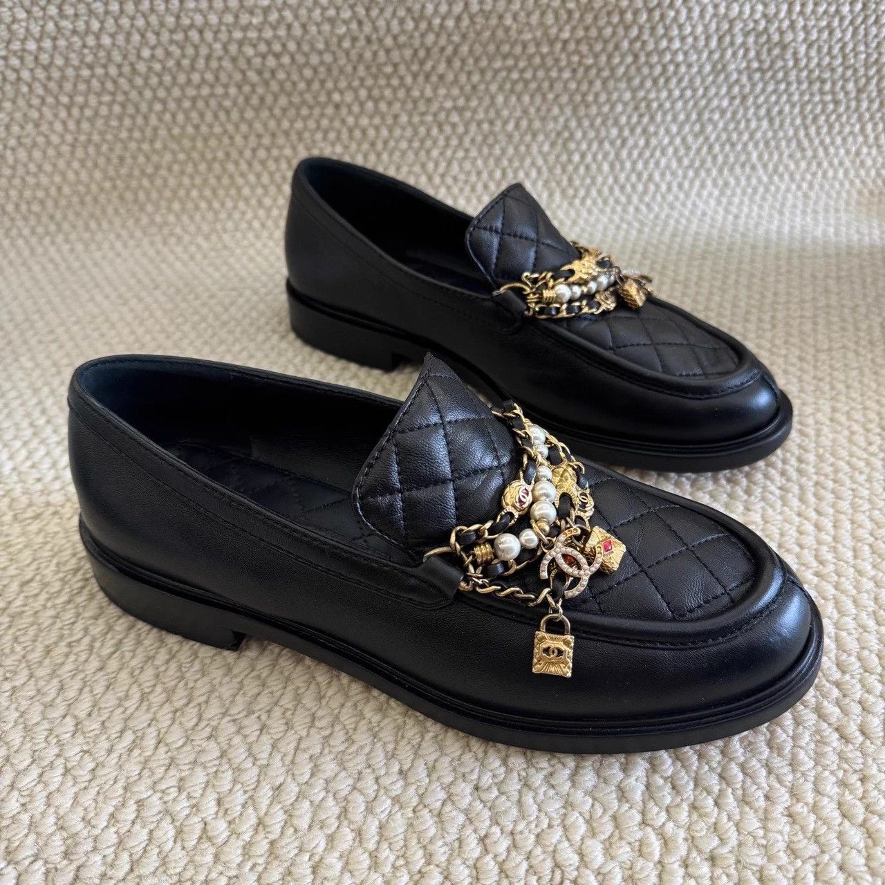 Chanel Chanel chain perfume bottle loafers Size US 7.5 / IT 37.5 - 5 Thumbnail