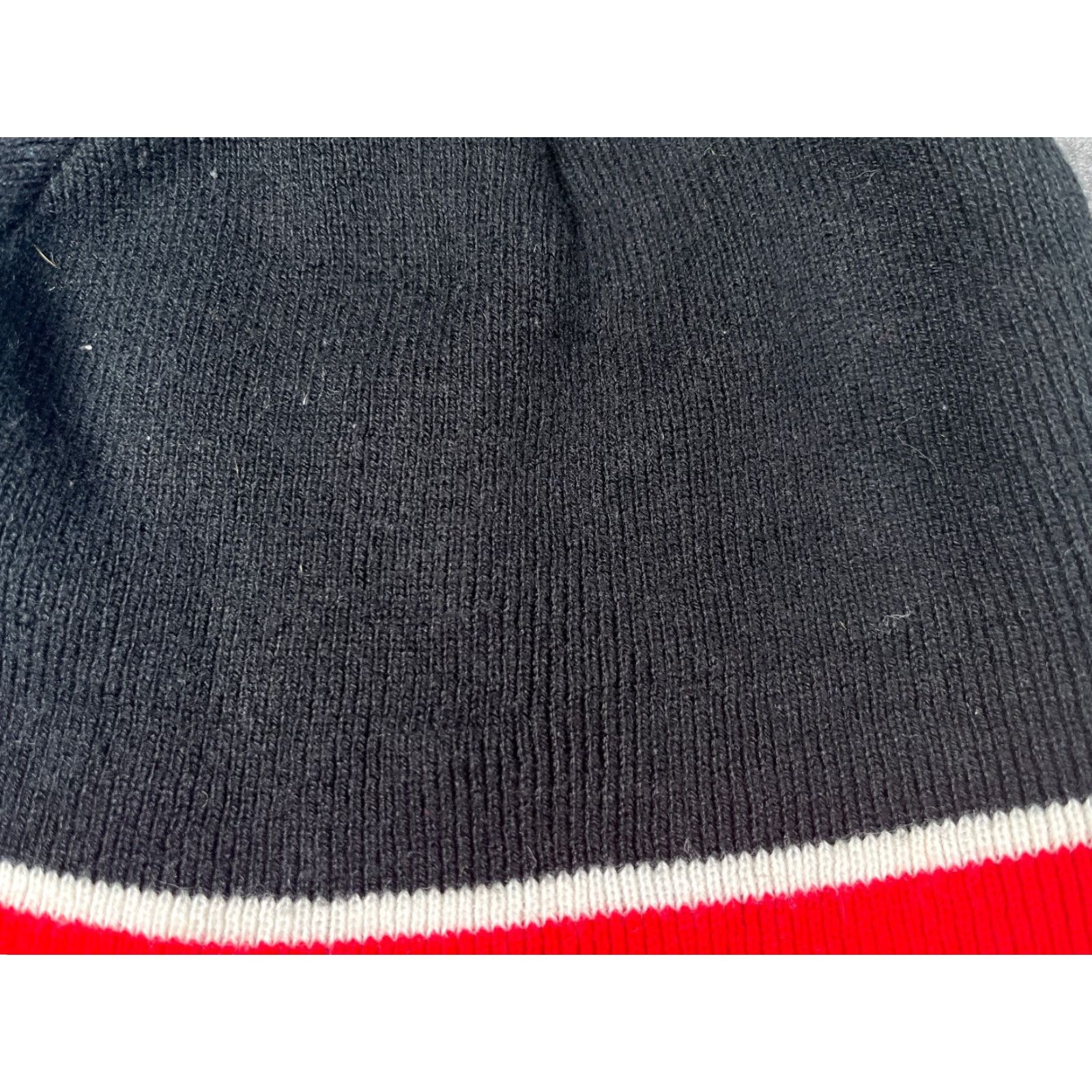 Vintage Beanie Toque Adult One Size Black Red White Striped Knit 100% Acrylic Snow Ski Hat/Cap Unbranded Unisex beanie Size ONE SIZE - 2 Thumbnail
