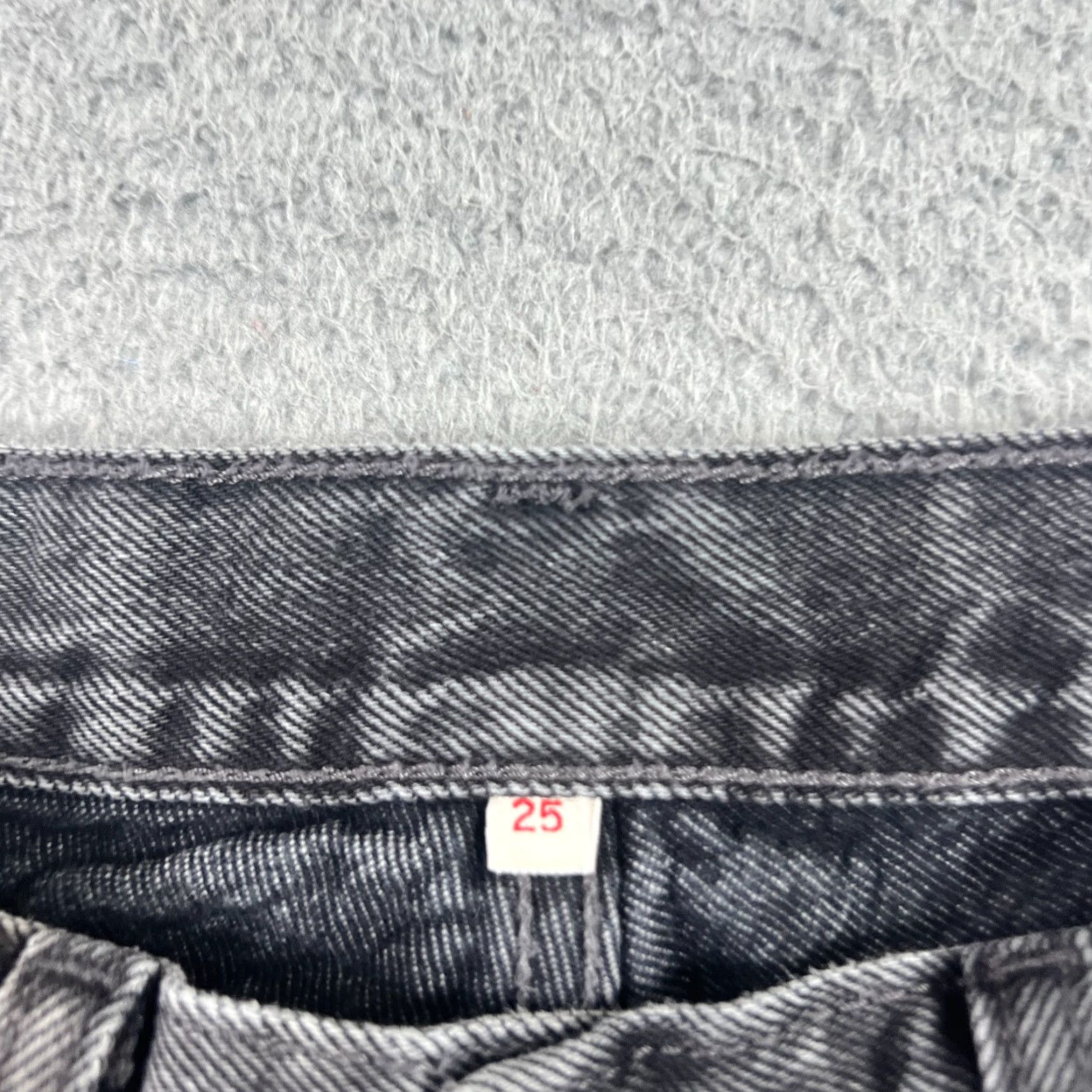 Levi's Levi's Selvedge Shorts Womens 25 Black Denim Size 42" / US 20 - 3 Thumbnail