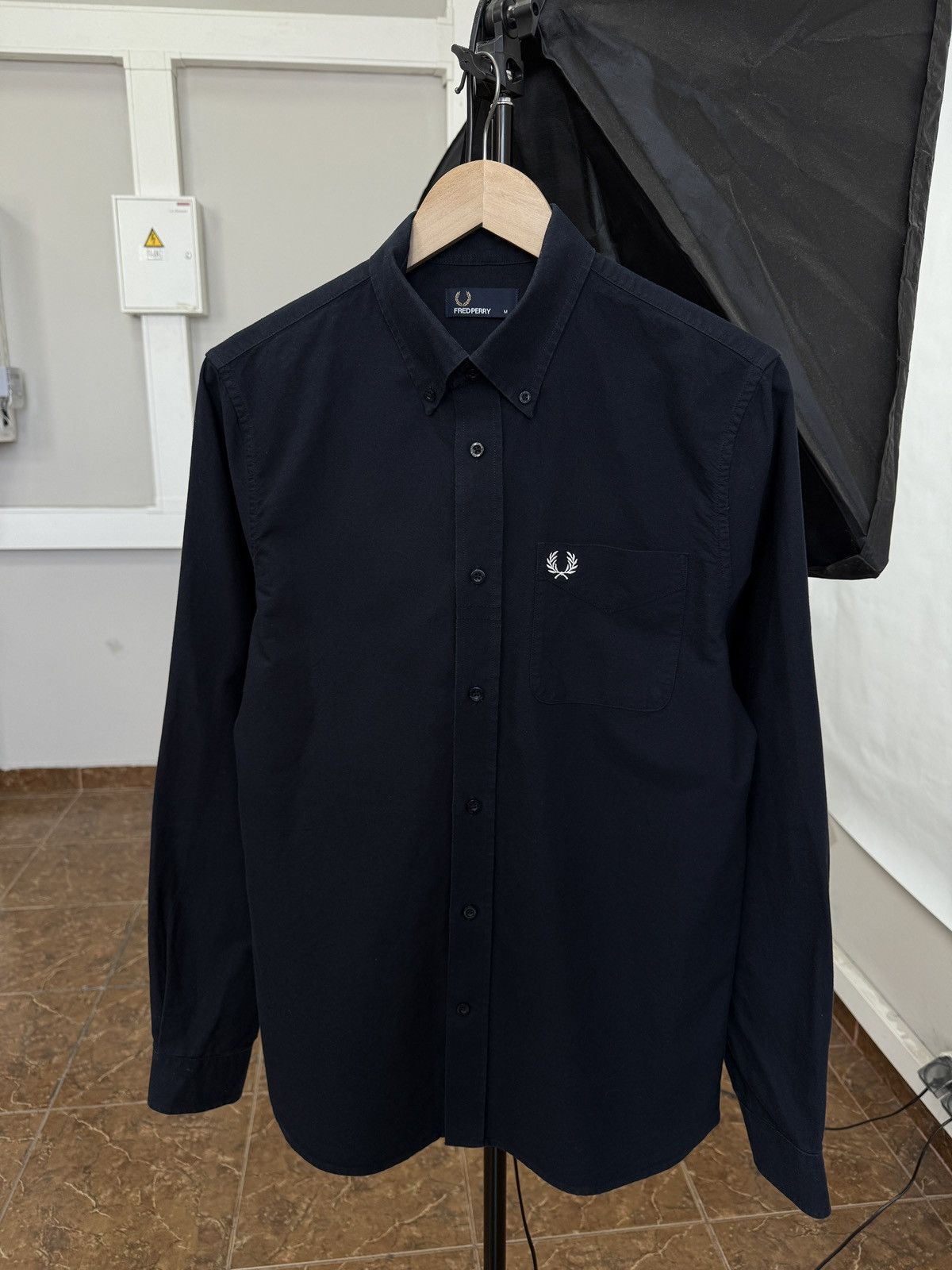Fred Perry 🇬🇧 Fred Perry Oxford Shirt Embroidered Logo Rare Retro Size US M / EU 48-50 / 2 - 2 Thumbnail