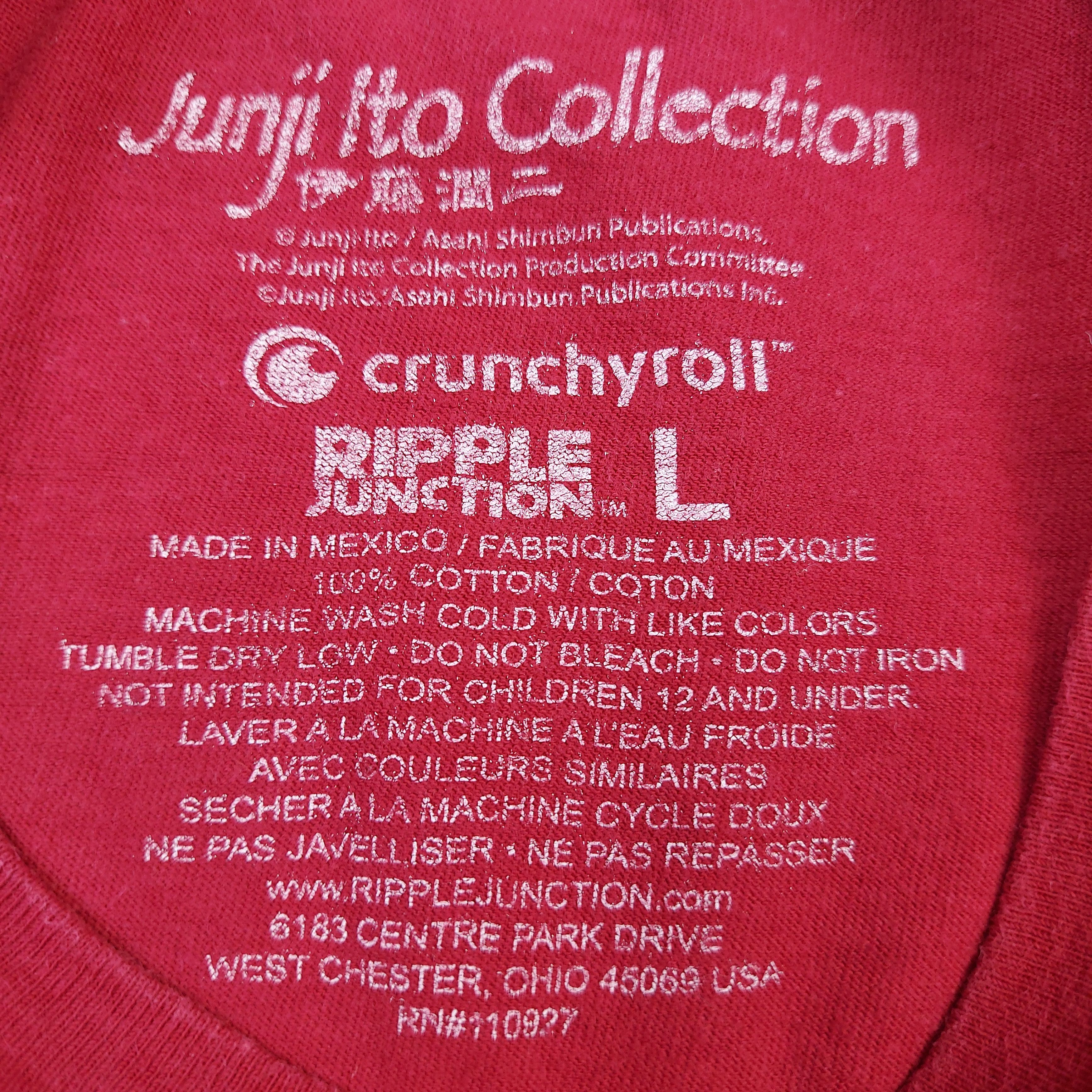 Anime Tomie Junji ito Collection Crunchyroll Manga Horror TEE Size US L / EU 52-54 / 3 - 10 Thumbnail