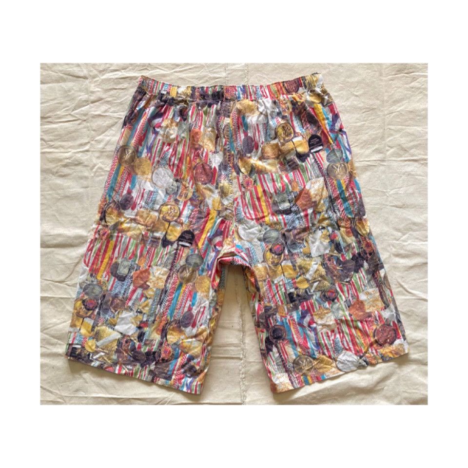 Paul Smith Paul Smith Medals Over Print Easy Shorts Size US 34 / EU 50 - 6 Thumbnail