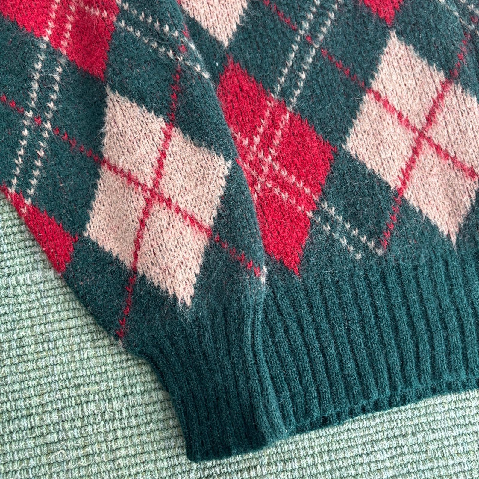 Vintage Vintage fuzzy argyle green and red sweater size mens large Size US L / EU 52-54 / 3 - 3 Thumbnail