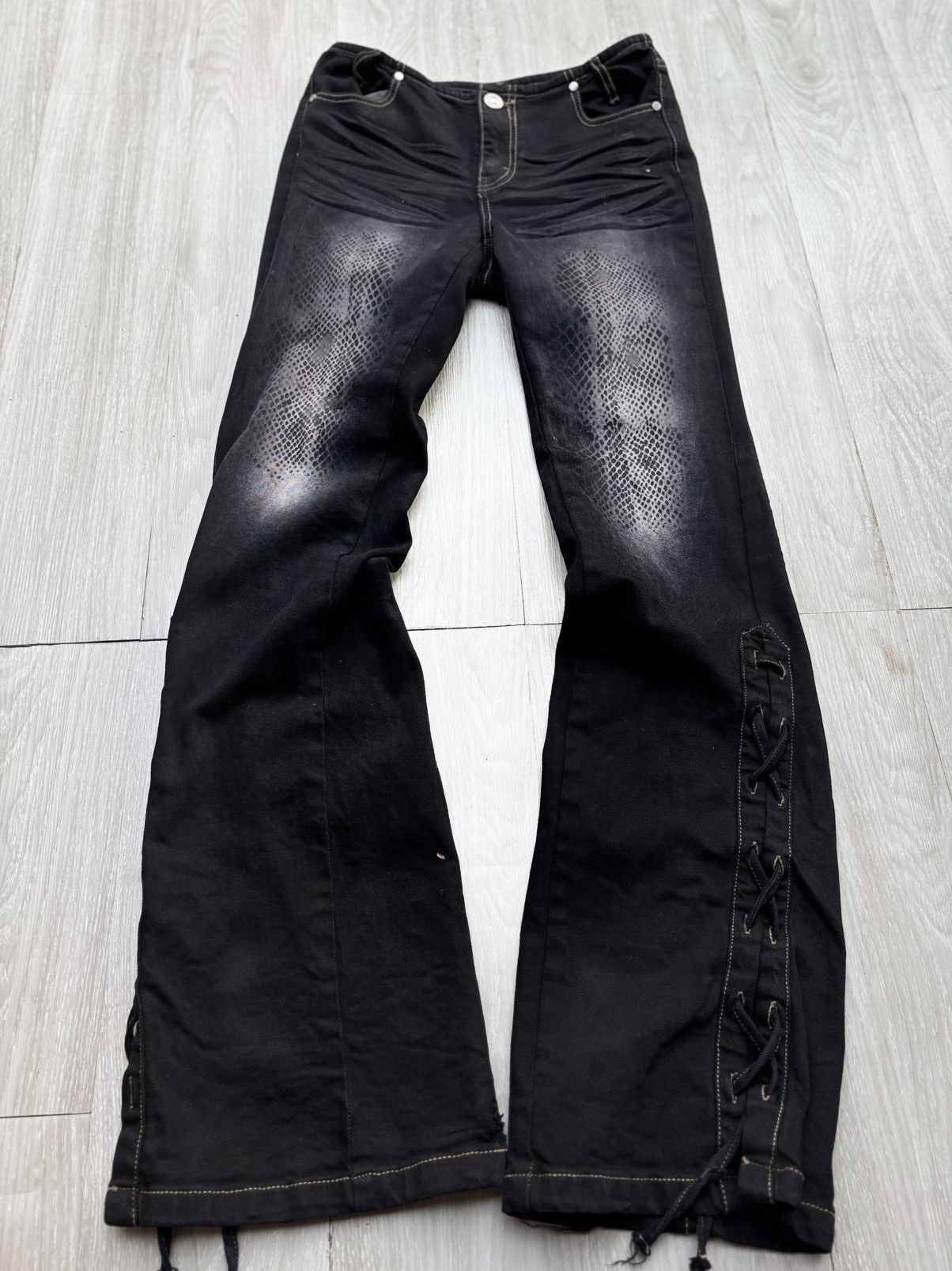 Japanese Brand YUSE lace up flare jeans Size US 26 / EU 42 - 1 Thumbnail