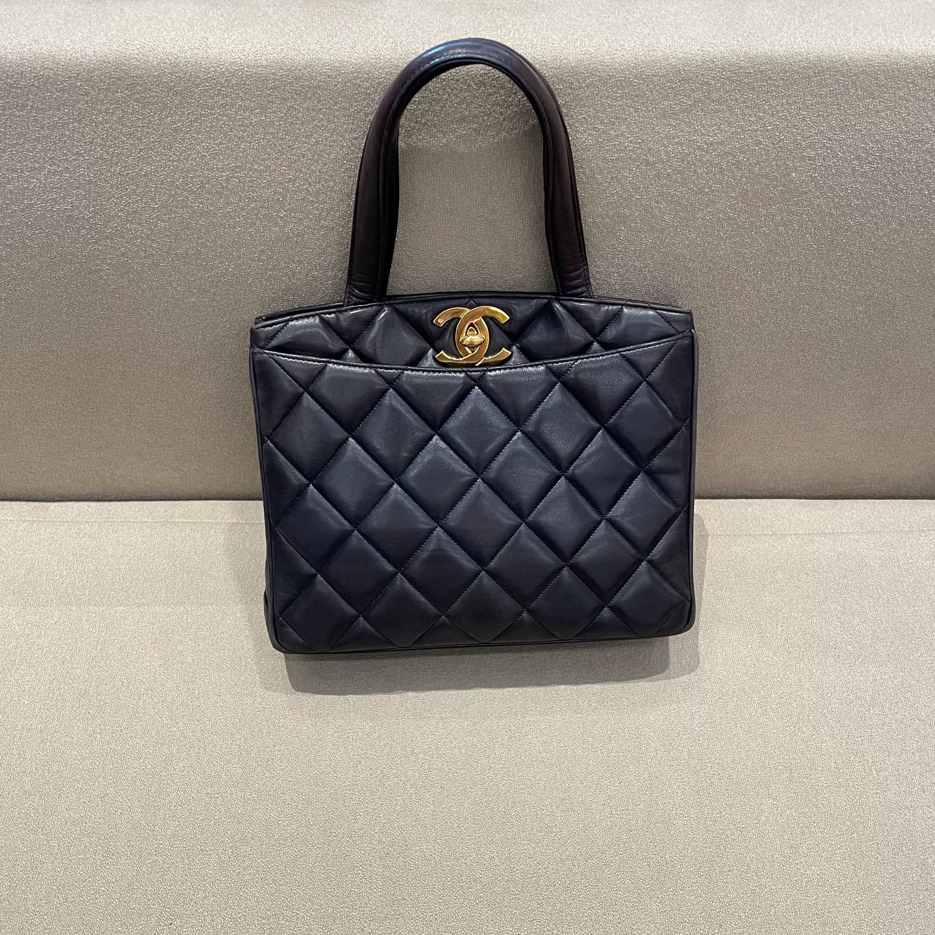 Chanel Pre-loved Bag Very good condition Size ONE SIZE - 1 Thumbnail