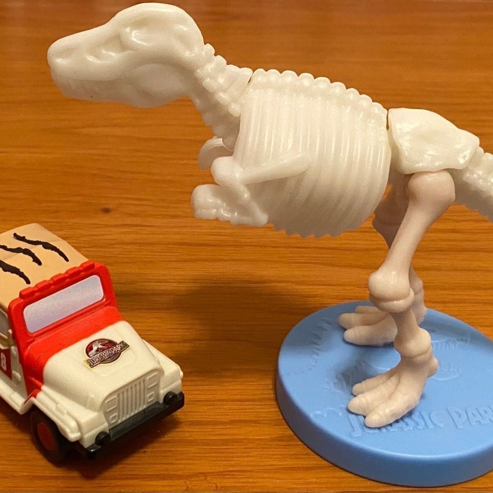 Universal Studios 2013 Jurassic Park Glow in Dark T-Rex Jeep Burger King 20th Size ONE SIZE - 1 Thumbnail