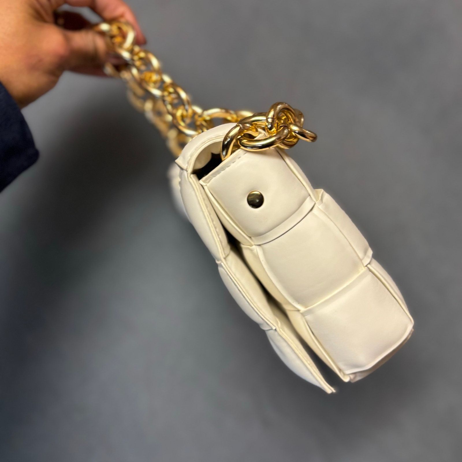 Other White Puffy Woven Chain Shoulder Bag Gold Hardware Mini Bag Size ONE SIZE - 7 Thumbnail