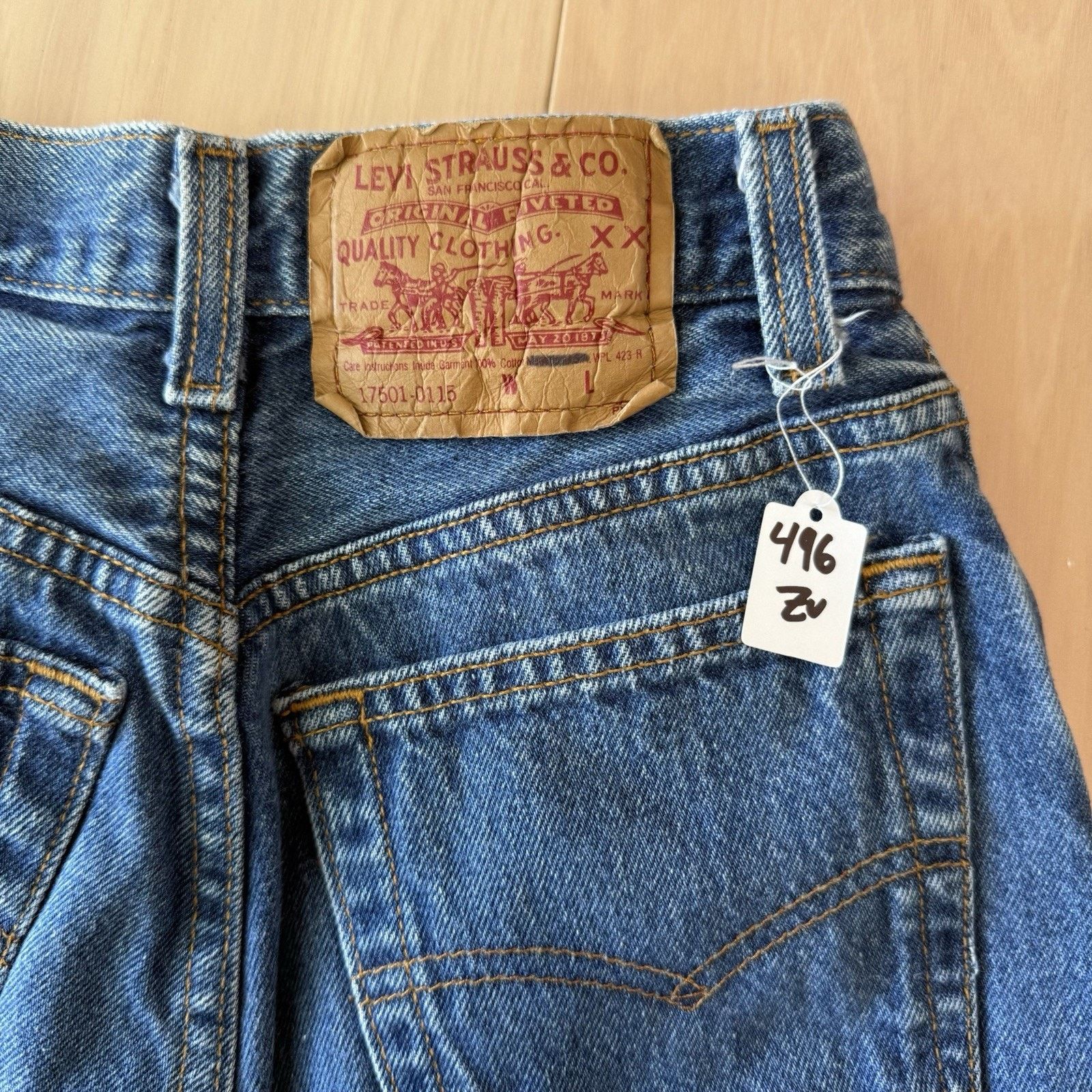 Levi's Vintage Levis 501 Jeans 25 Blue 80s Denim Made in USA Size US 26 / EU 42 - 9 Thumbnail