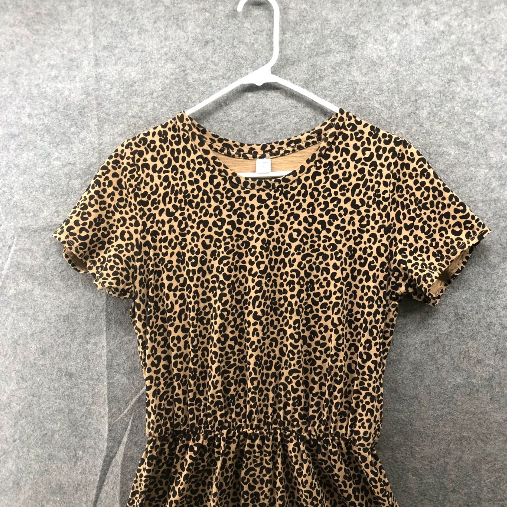 Old Navy Old Navy Leopard Print T Shirt Dress Womens M Short Sleeve A-Line Mini Crewneck Dress Size M / US 6-8 / IT 42-44 - 3 Thumbnail