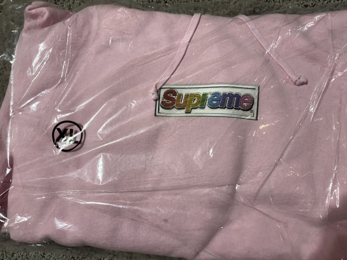 Supreme Supreme Bling Box Logo Hooded Sweatshirt 'Light Pink' Size US XL / EU 56 / 4 - 2 Thumbnail