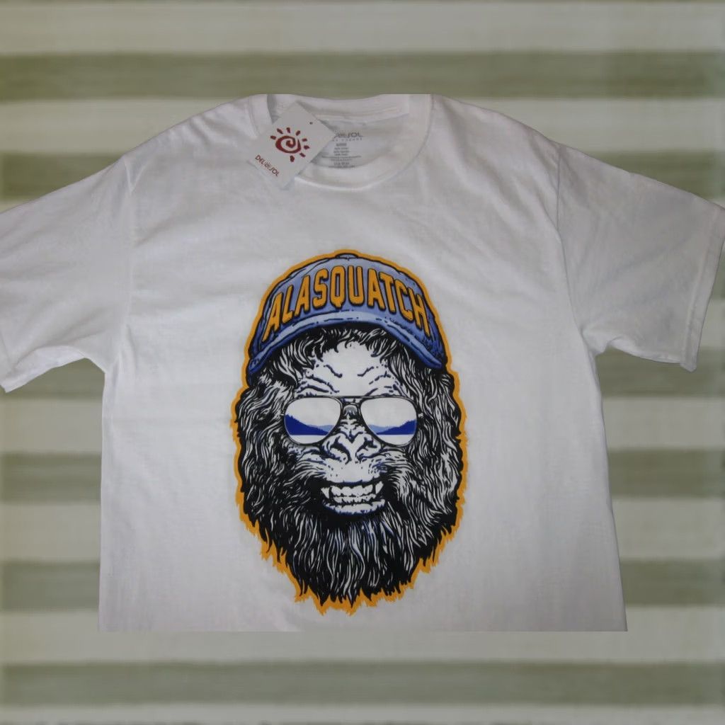 Vintage Nike Sasquatch T-Shirt, Del Sol White Cotton Crew Neck, Men’s Medium, Short Sleeve, Logo, 2020s, Adult Regular Fit Size US M / EU 48-50 / 2 - 1 Thumbnail