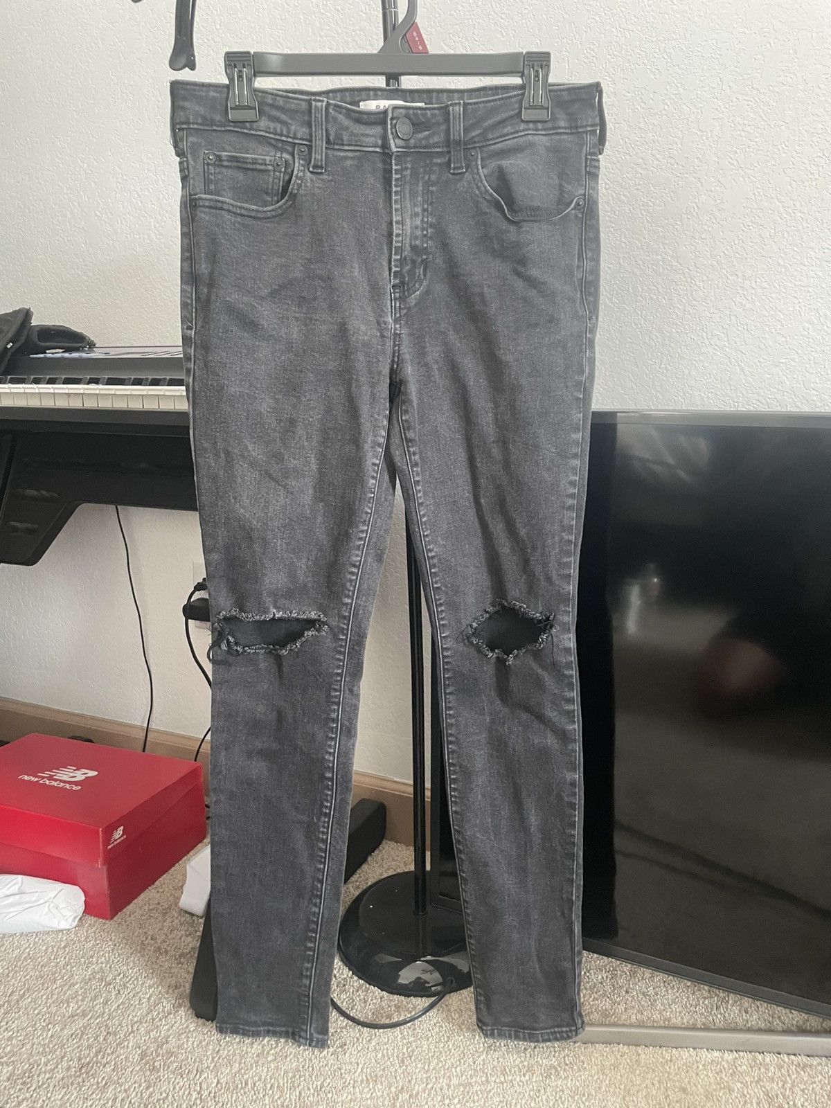 Pacsun PacSun Black Skinny Jeans Distressed Size US 30 / EU 46 - 1 Thumbnail