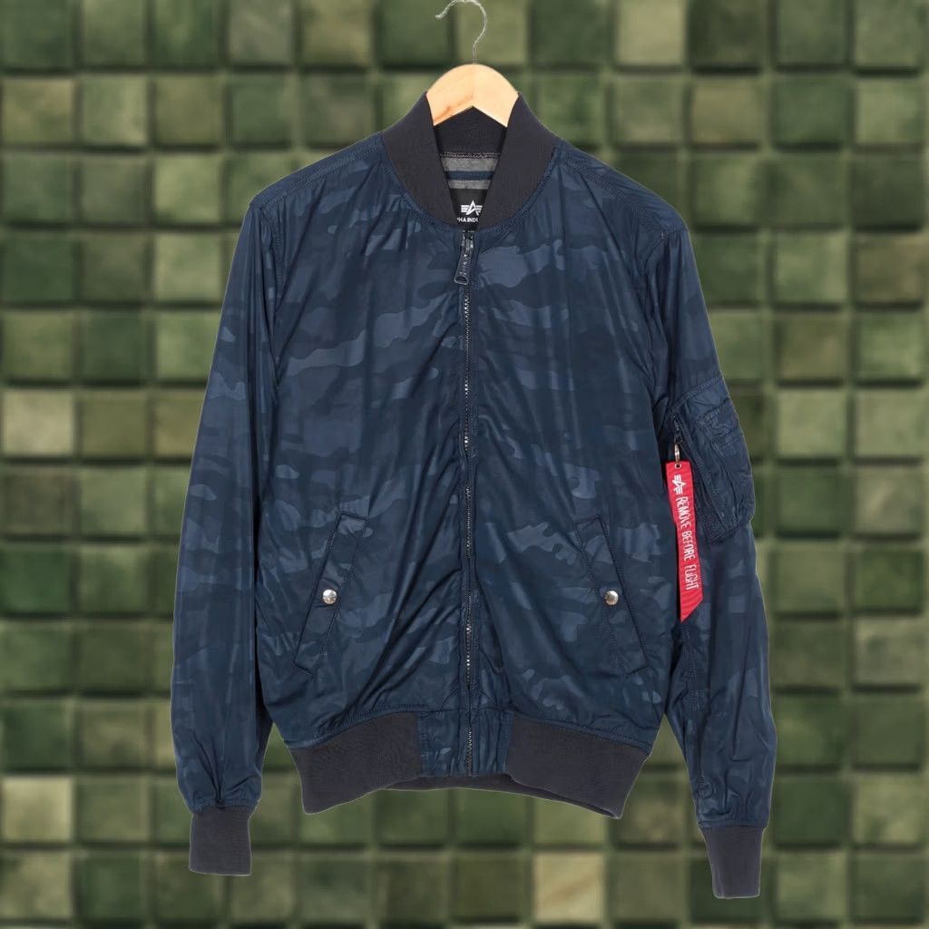 Alpha Industries ALPHA INDUSTRIES MA-1 Camouflage Bomber Jacket Men M Blue Camouflage Bomber Jacket MJ5074 Mens XS? Size US M / EU 48-50 / 2 - 1 Thumbnail