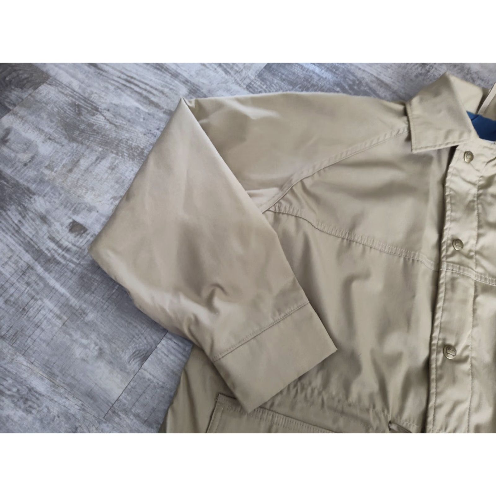 Vintage VINTAGE Woolrich Jacket Parka Barn/Chore Tan Women's L USA 80s Solid Woolrich The Woolrich Woman 6801 Men/Women? Size L / US 10 / IT 46 - 4 Thumbnail