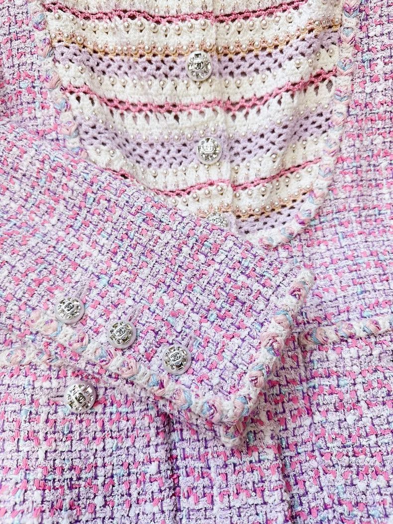 Chanel Chanel Mixed-color hollow pearl heavy industry long-sleeve Size S / US 4 / IT 40 - 4 Thumbnail