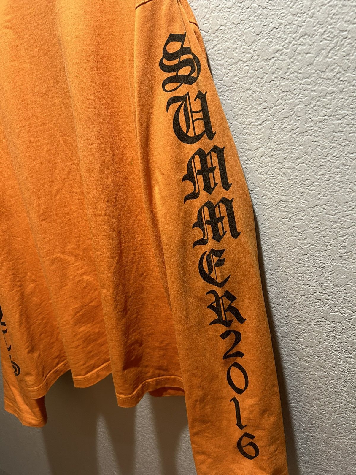 Vetements VETEMENTS ss16 gothic logo oversized long sleeve Size US S / EU 44-46 / 1 - 5 Thumbnail