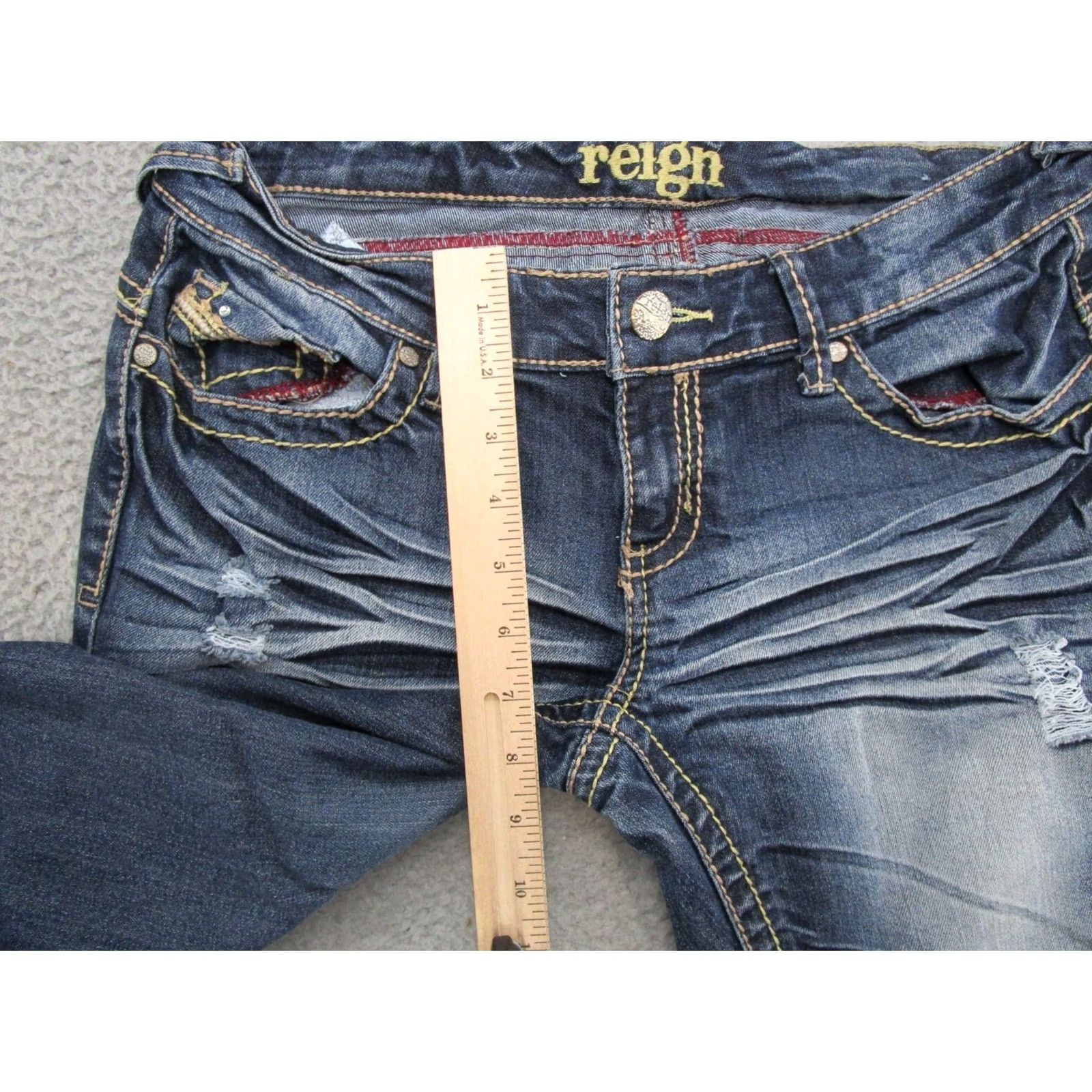 Vintage Reign Jeans Capri Distressed Dark Stretch Denim Women SZ 7 Blue Capri Womens Jeans Capris, Reign Denim Women 7 Blue Distressed Stretch Size 28" / US 6 / IT 42 - 7 Thumbnail