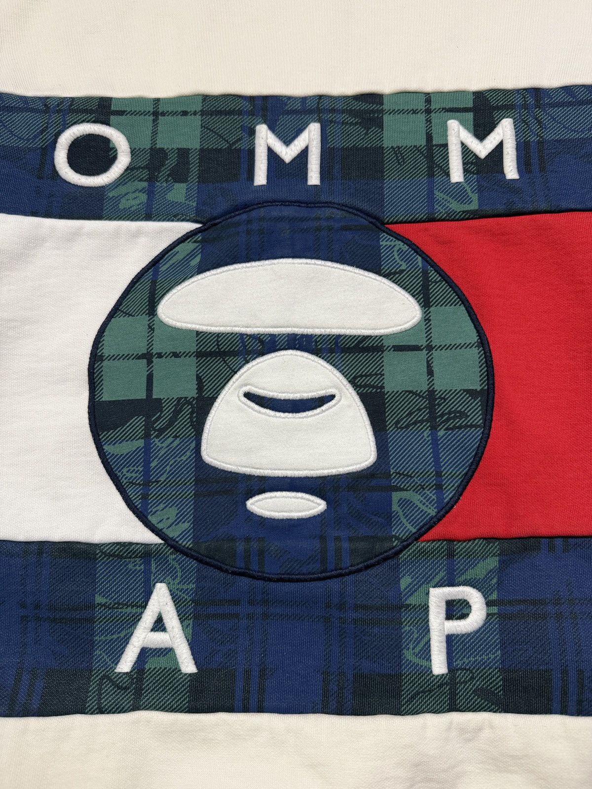Aape × Tommy Hilfiger Tommy X Aape Collab Crazy Logo Sweatshirt Size US XL / EU 56 / 4 - 11 Thumbnail