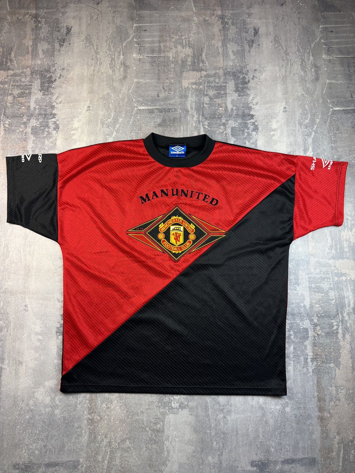 Umbro Manchester United 1994/96 Training Football Soccer jersey Size US XL / EU 56 / 4 - 1 Thumbnail