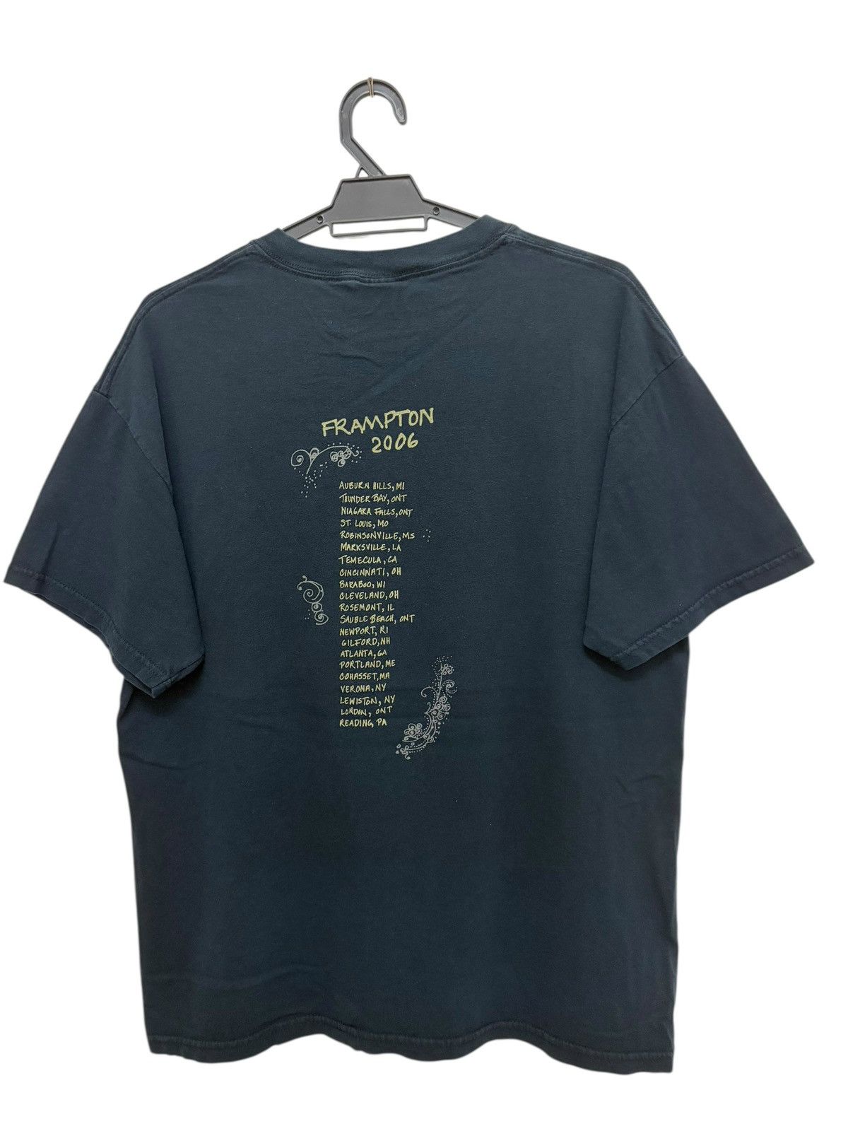 Band Tees VINTAGE 00s Y2K PETER FRAMPTON 2006 TOUR TEE GILDAN Size US L / EU 52-54 / 3 - 2 Thumbnail