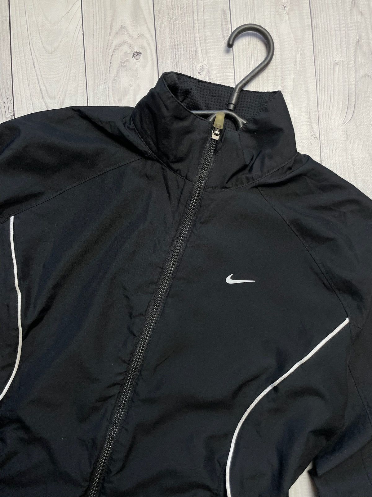 Nike × Vintage Vintage Nike Light jacket white line rare women’s M Size M / US 6-8 / IT 42-44 - 2 Thumbnail