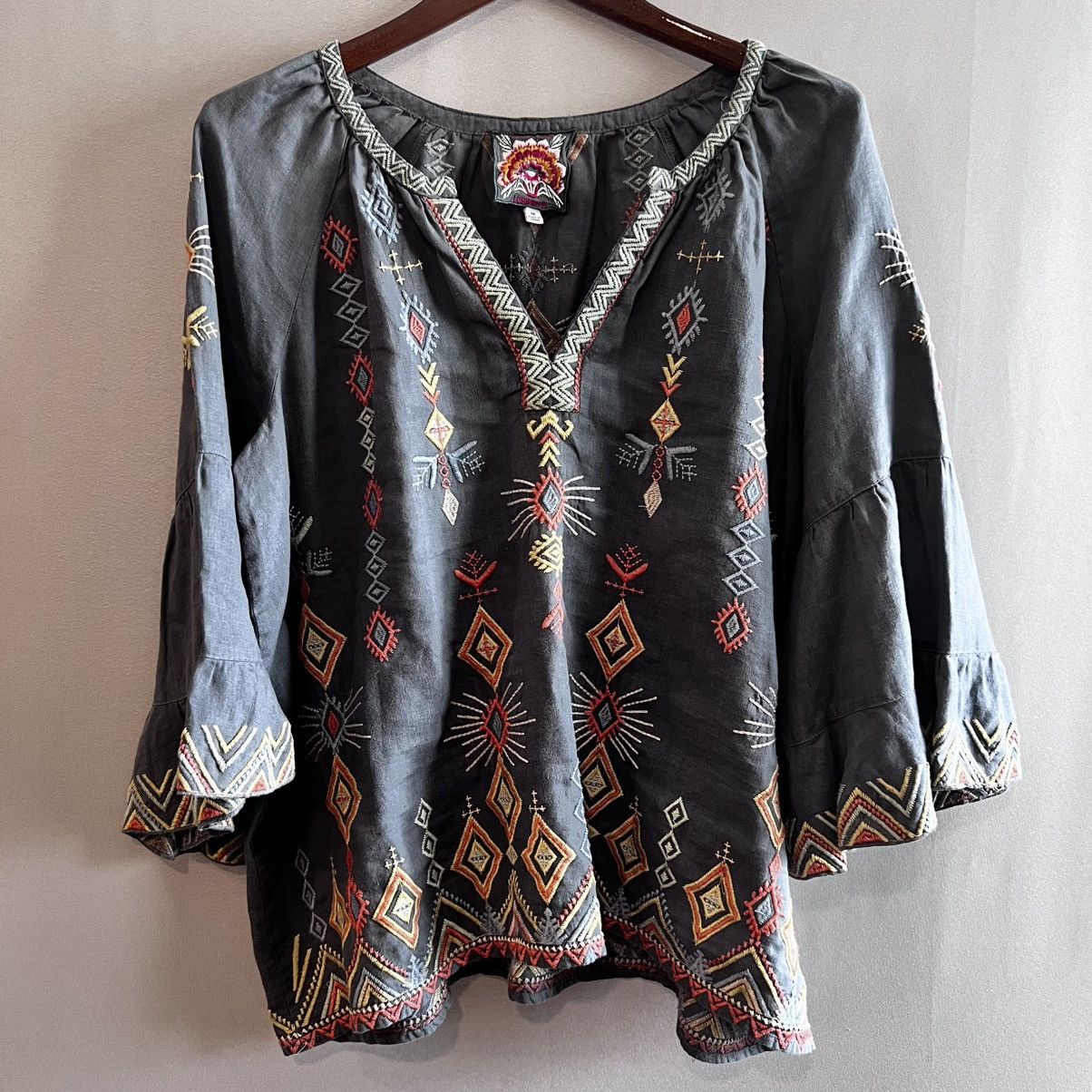 Johnny Was Johnny Was Cerise Blue Embroidered Linen Peasant Blouse Top Size M / US 6-8 / IT 42-44 - 2 Thumbnail